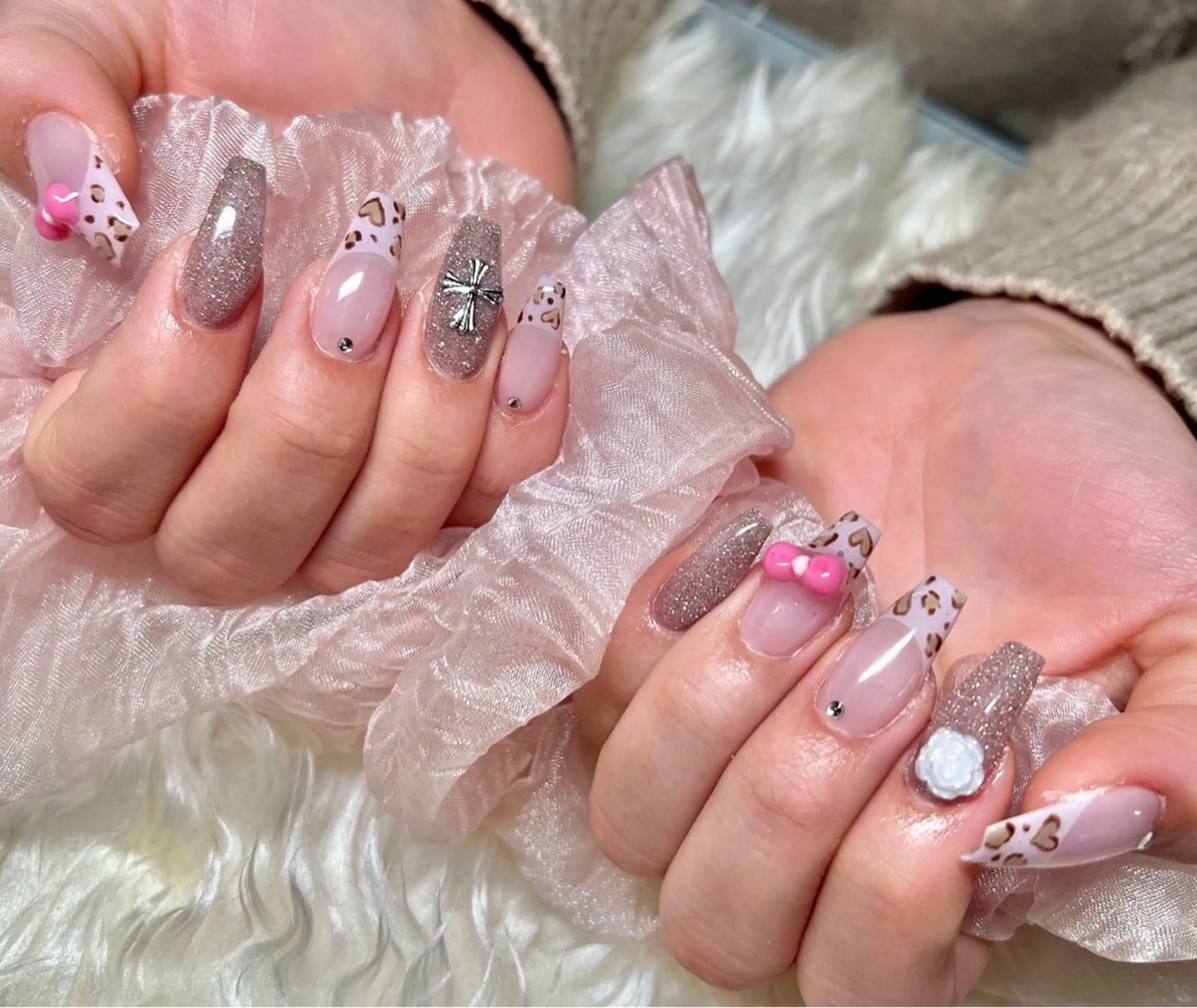 ネイル アニマル柄 長さ出し フレンチネイル ジェルネイル グラデーション ハンドネイル Nail&eye Belire 新宿のネイルデザイン