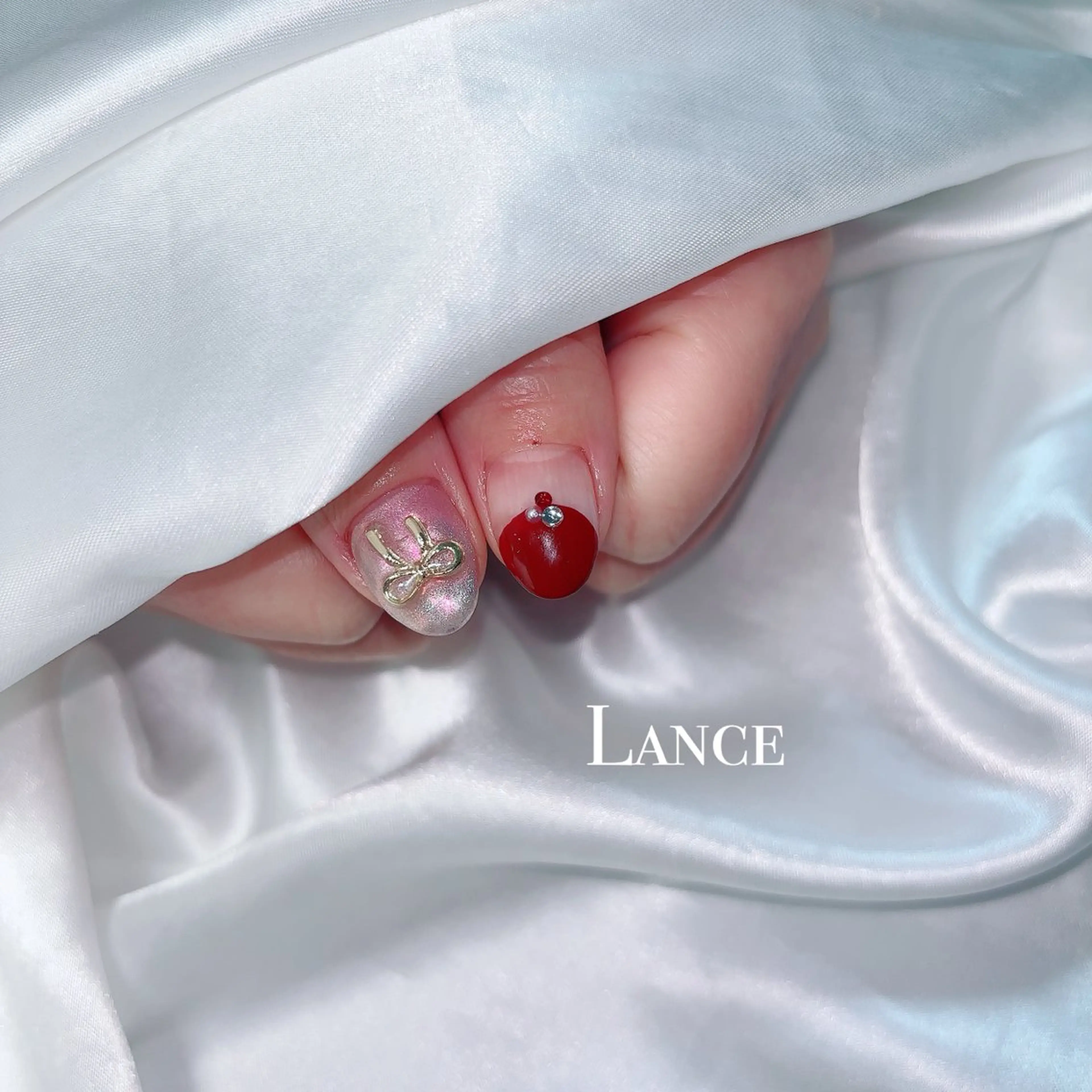 ネイル オーロラネイル フットネイル キラキラネイル 韓国ネイル マグネットネイル ハンドネイル Lance nailのネイルデザイン