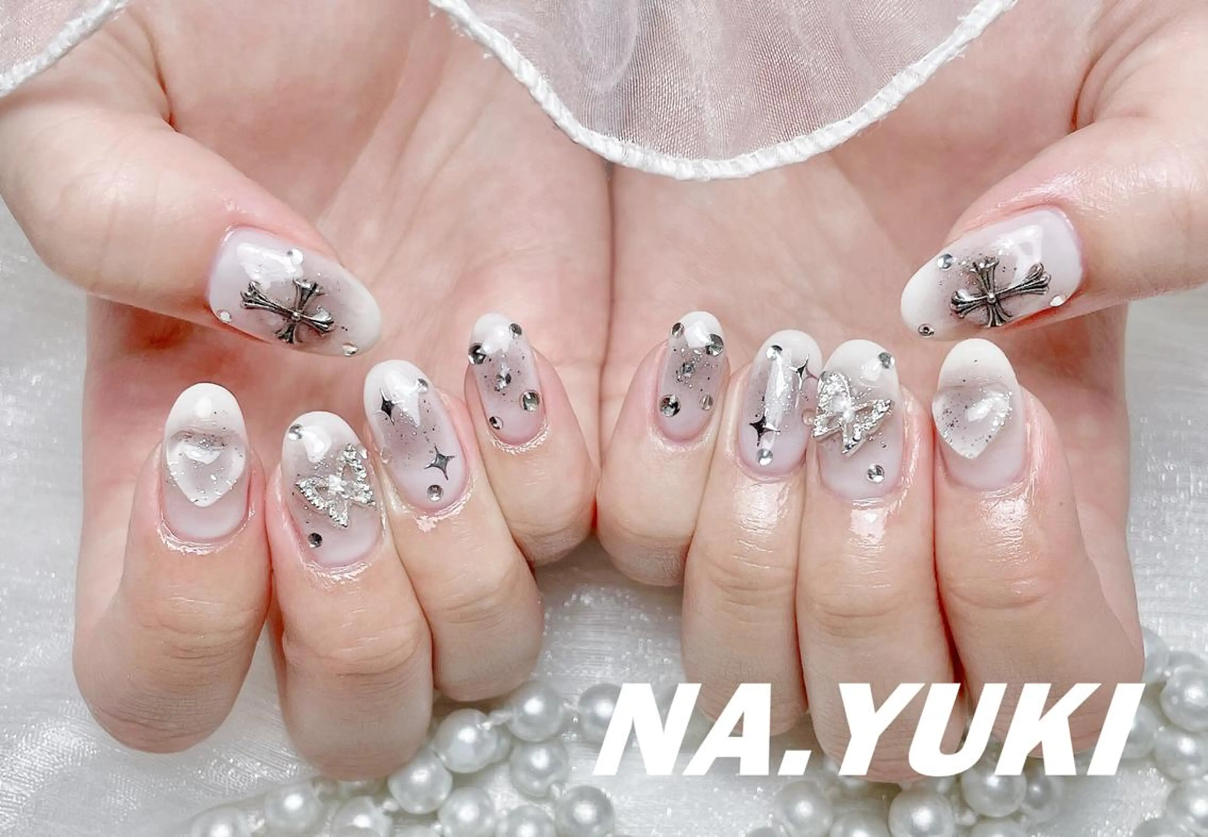 ネイル ハンドネイル ハンドケア 🌷 Mooning 🌷のネイルデザイン