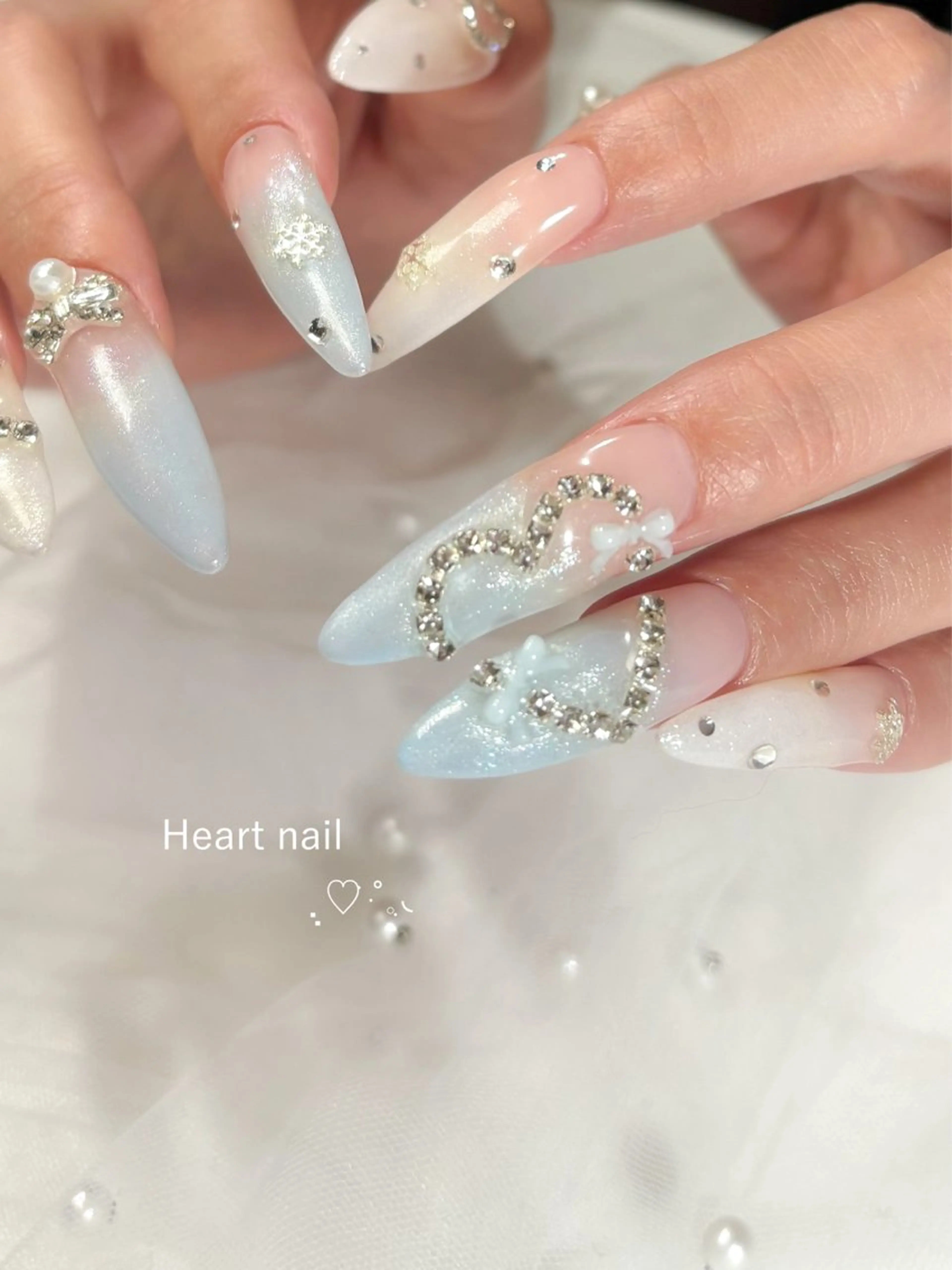 ネイル ハンドネイル émure. パラジェル認定サロンのネイルデザイン