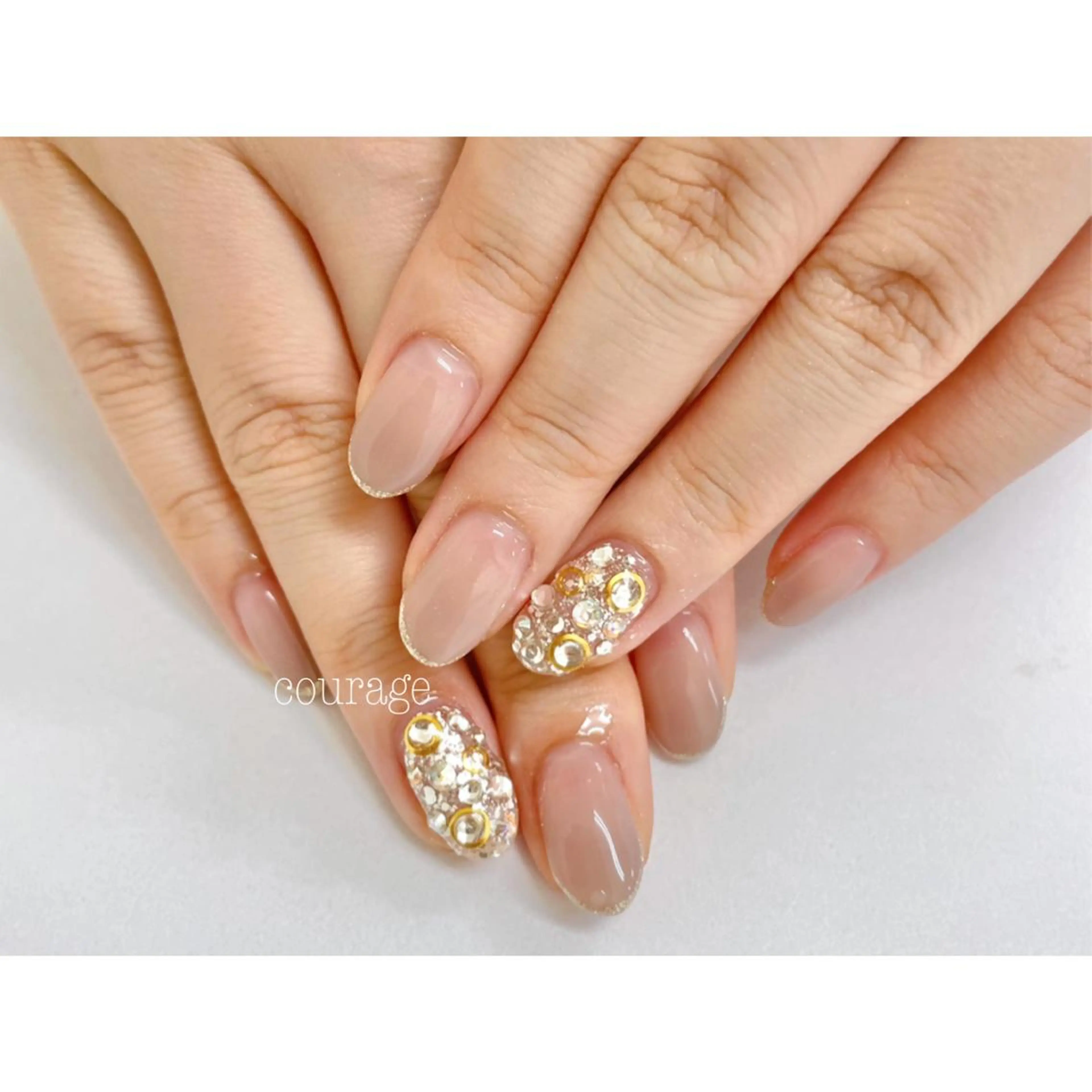 ネイル キラキラネイル ネイルサロンcourage所属・ネイルサロン courageのネイルデザイン