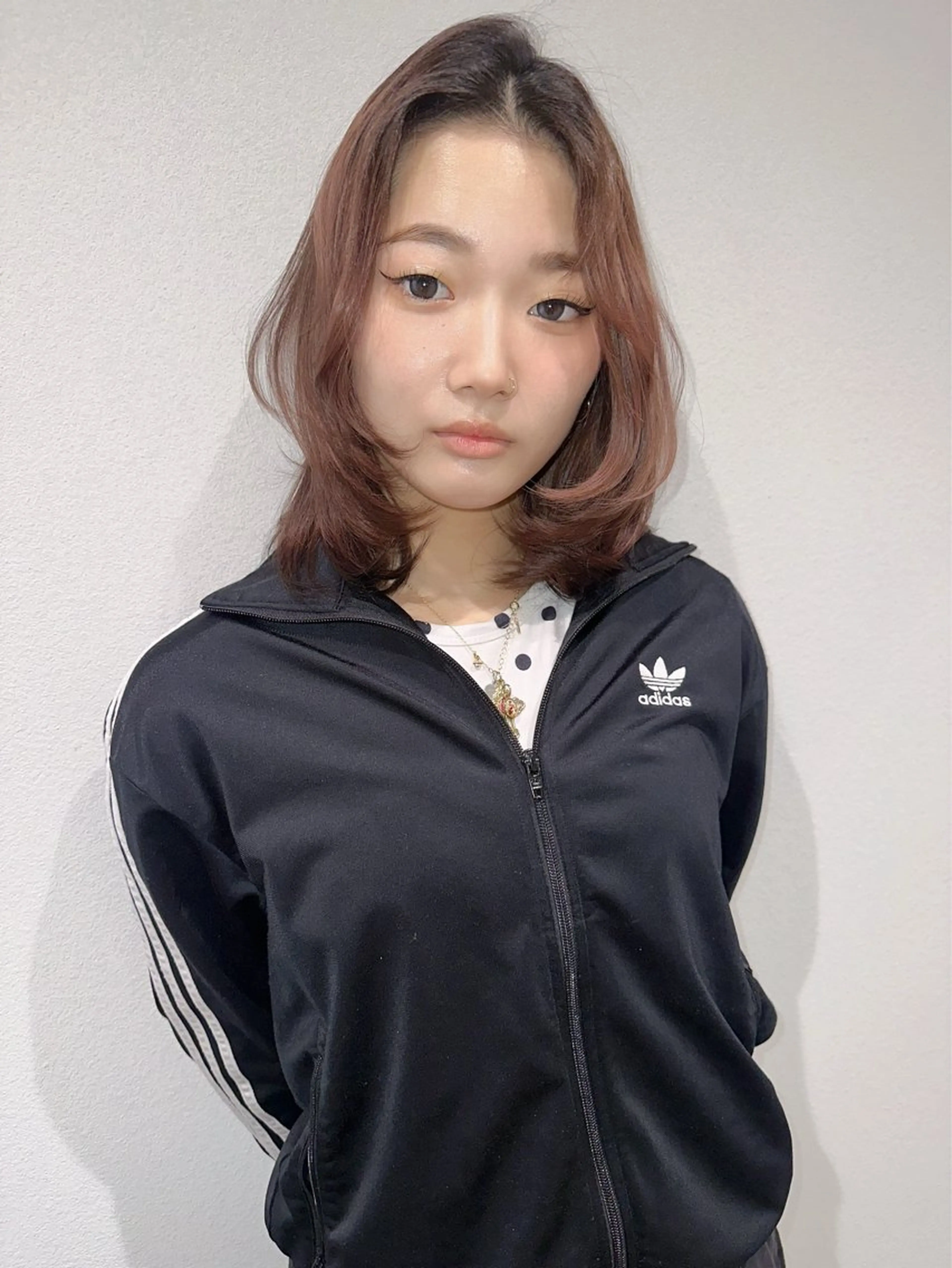 ミディアム ミディアムレイヤー くびれヘア 韓国風ヘア レイヤーカット 小顔カット LOUIMADNA Haruna️️꙳⟡のヘアスタイル