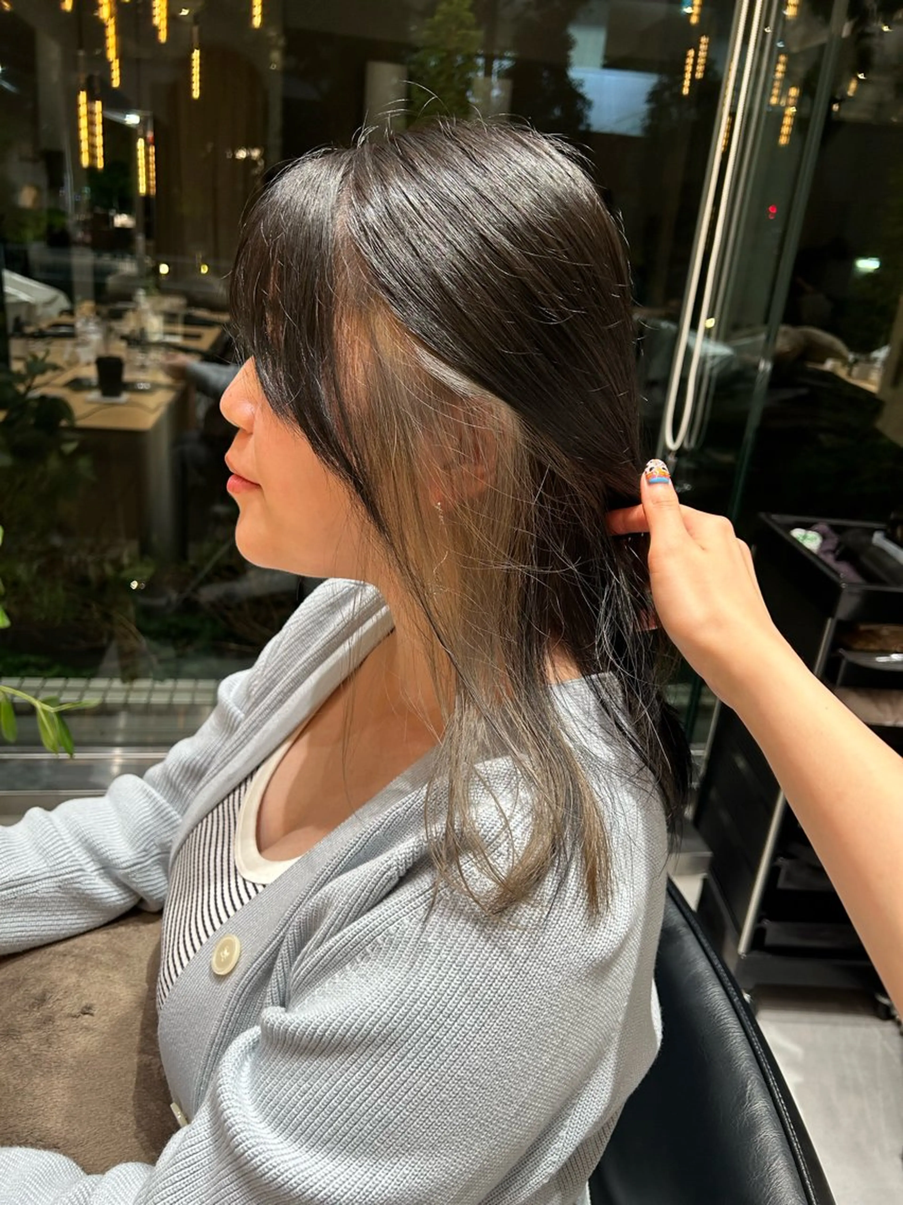 セミロング カラー ブリーチ ハイトーンカラー インナーカラー 垢抜け/レイヤー /艶カラー🪼風香のヘアスタイル