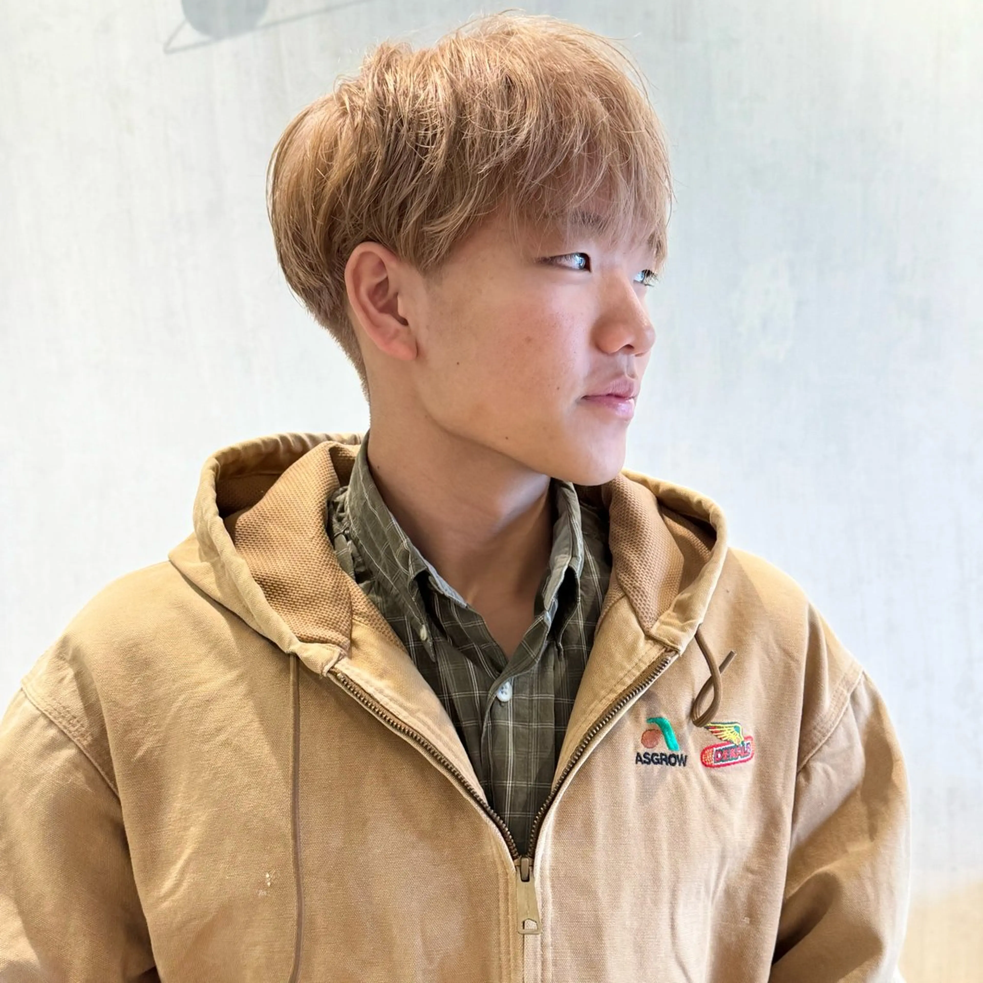 カラー メンズ フェザーパーマ メンズパーマ プードルパーマ スペインカール スパイキーショート カット ヘアカラー メンズパーマ/フェ ザーパーマ/古川晴輝のヘアスタイル