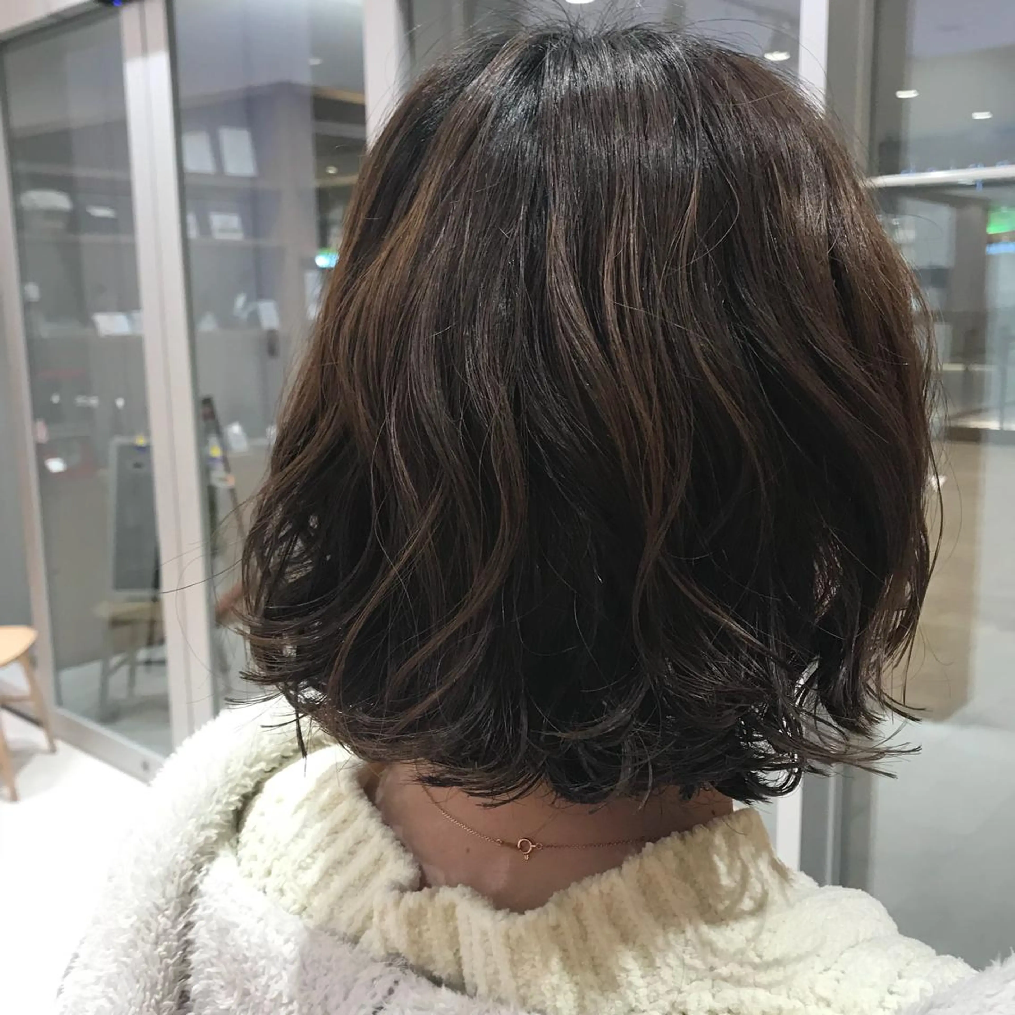 ショート パーマ 外ハネヘア カット ヘッドスパ 大場 優のヘアスタイル