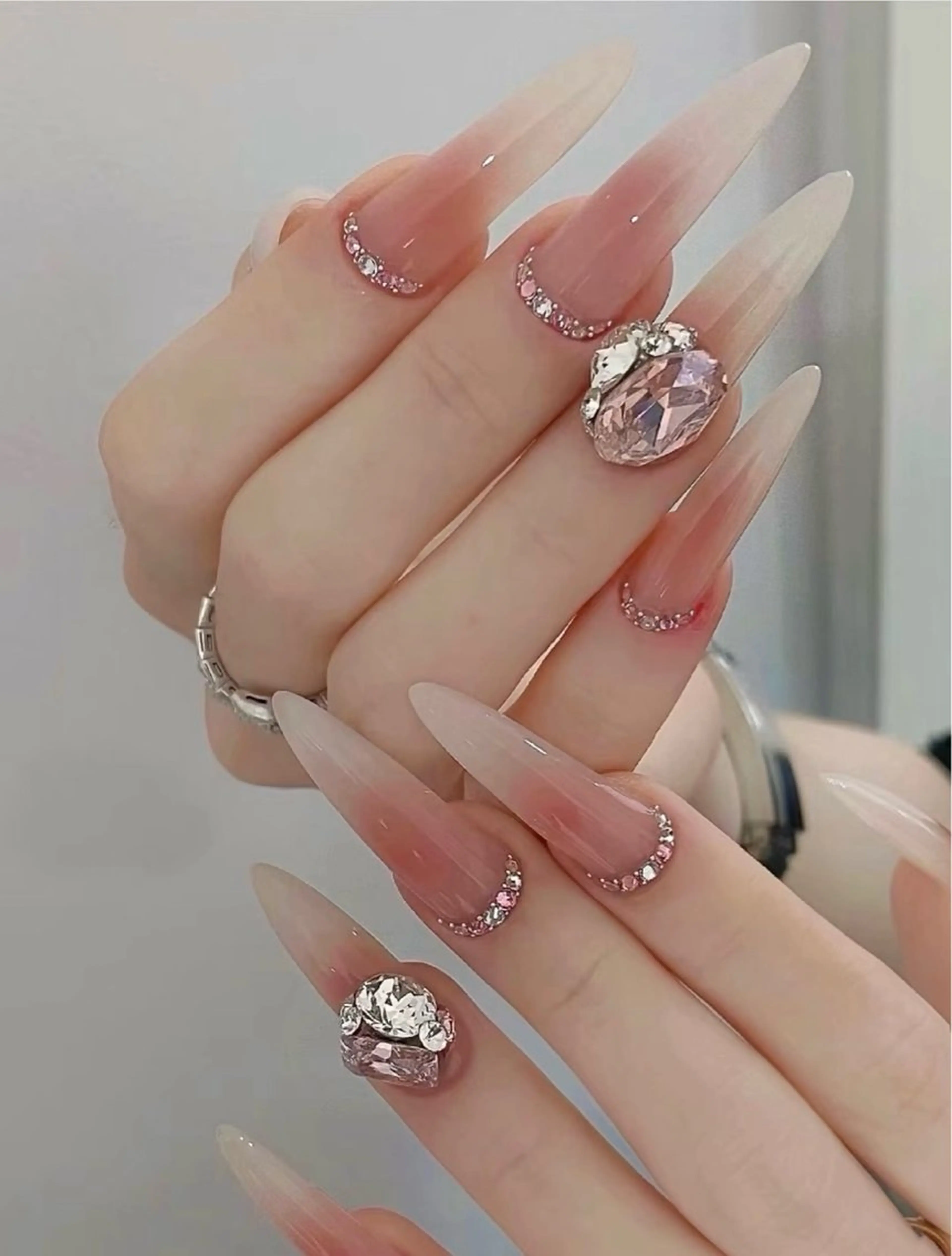 ネイル チークネイル 長さ出し フレンチネイル ガーリー 韓国ネイル SunNail池袋駅 ワンホンネイルのネイルデザイン