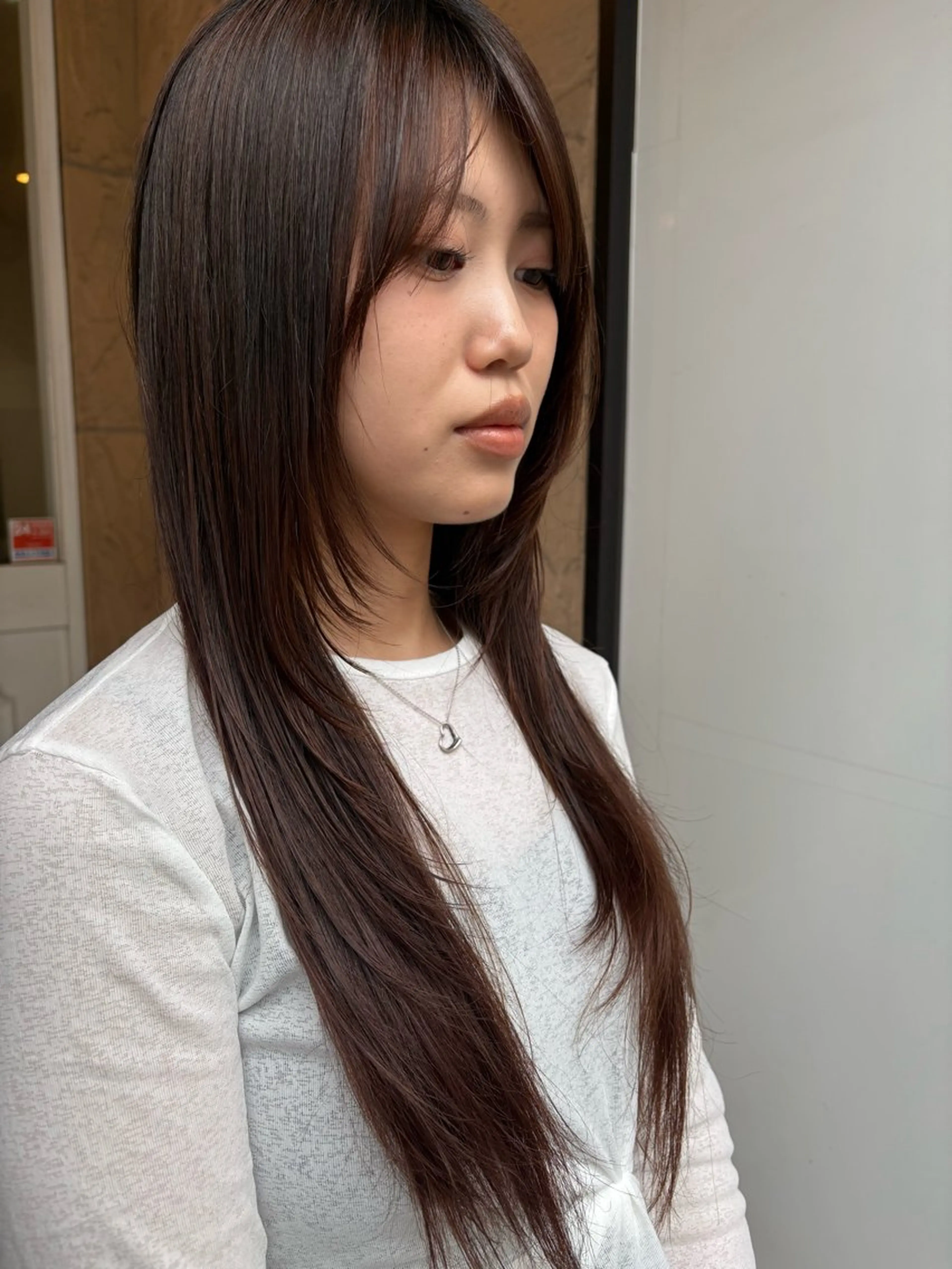 ロング 顔周りカット ハイレイヤー レイヤーカット ヘアサロンリッチ所属・田村優 能見台のヘアスタイル