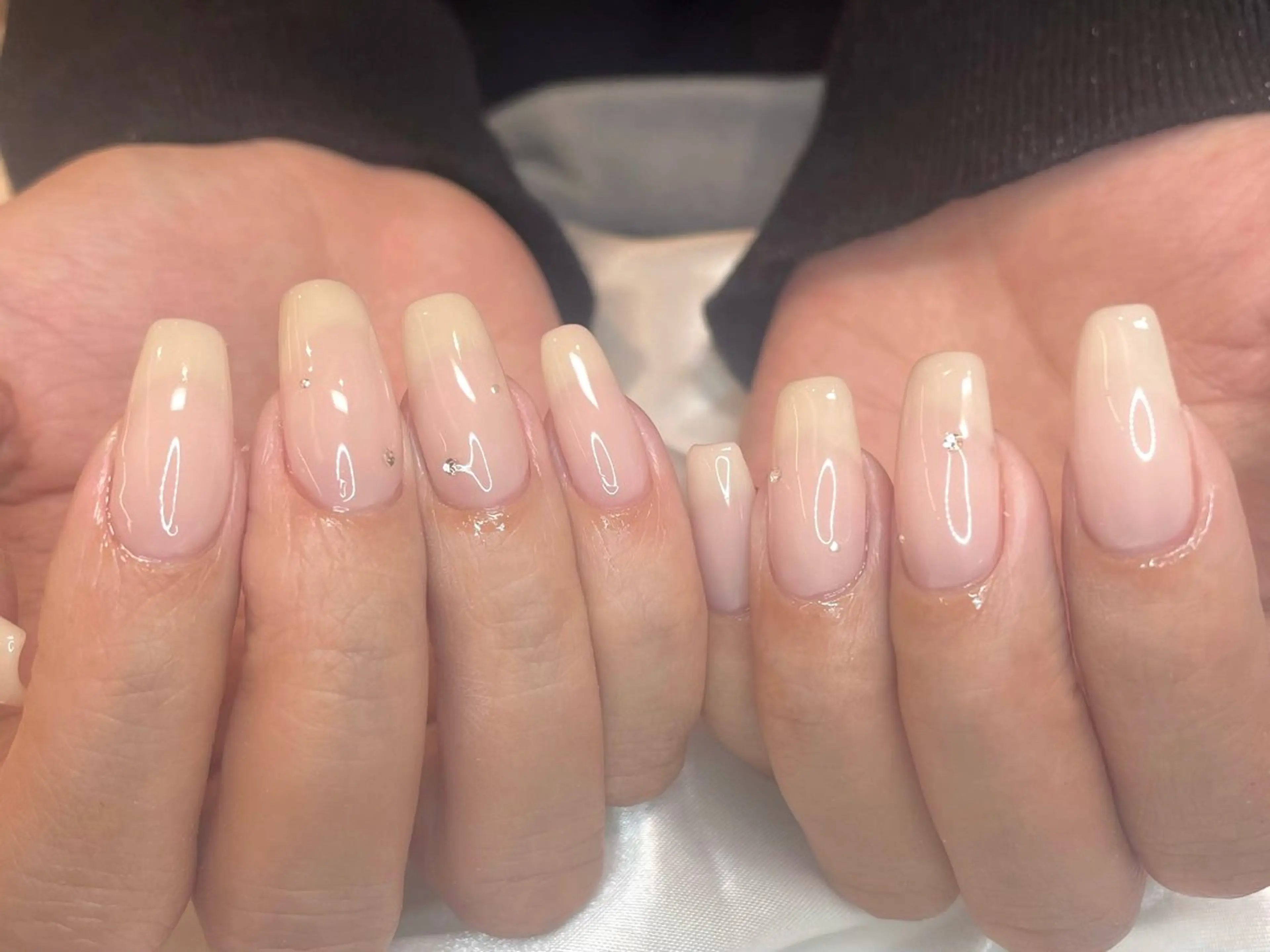 ネイル ストーンネイル ハンドネイル Tsuki🌙/渋谷 /パラジェルのネイルデザイン