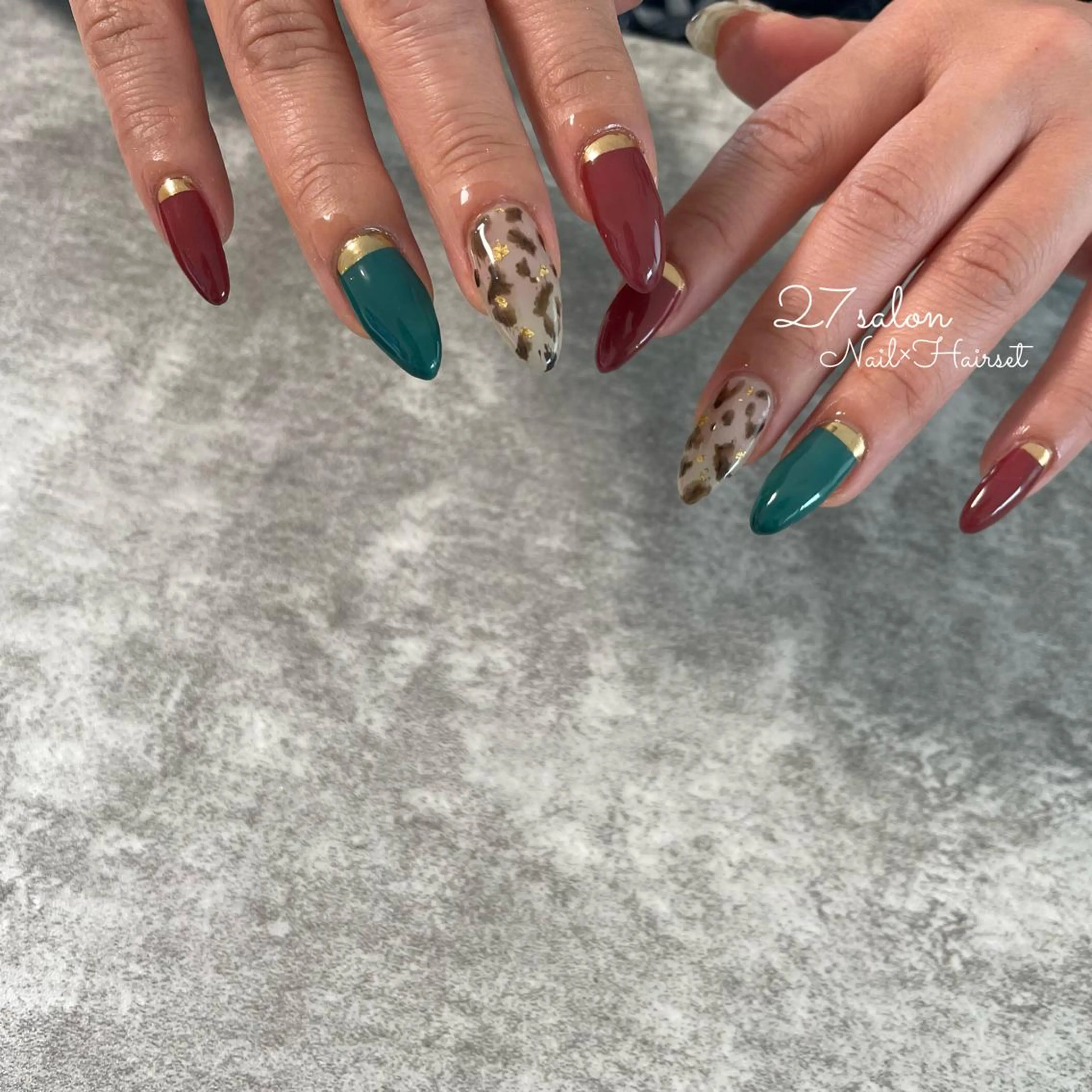 ネイル アニマル柄 冬ネイル クリスマス 27salon yuinaのネイルデザイン