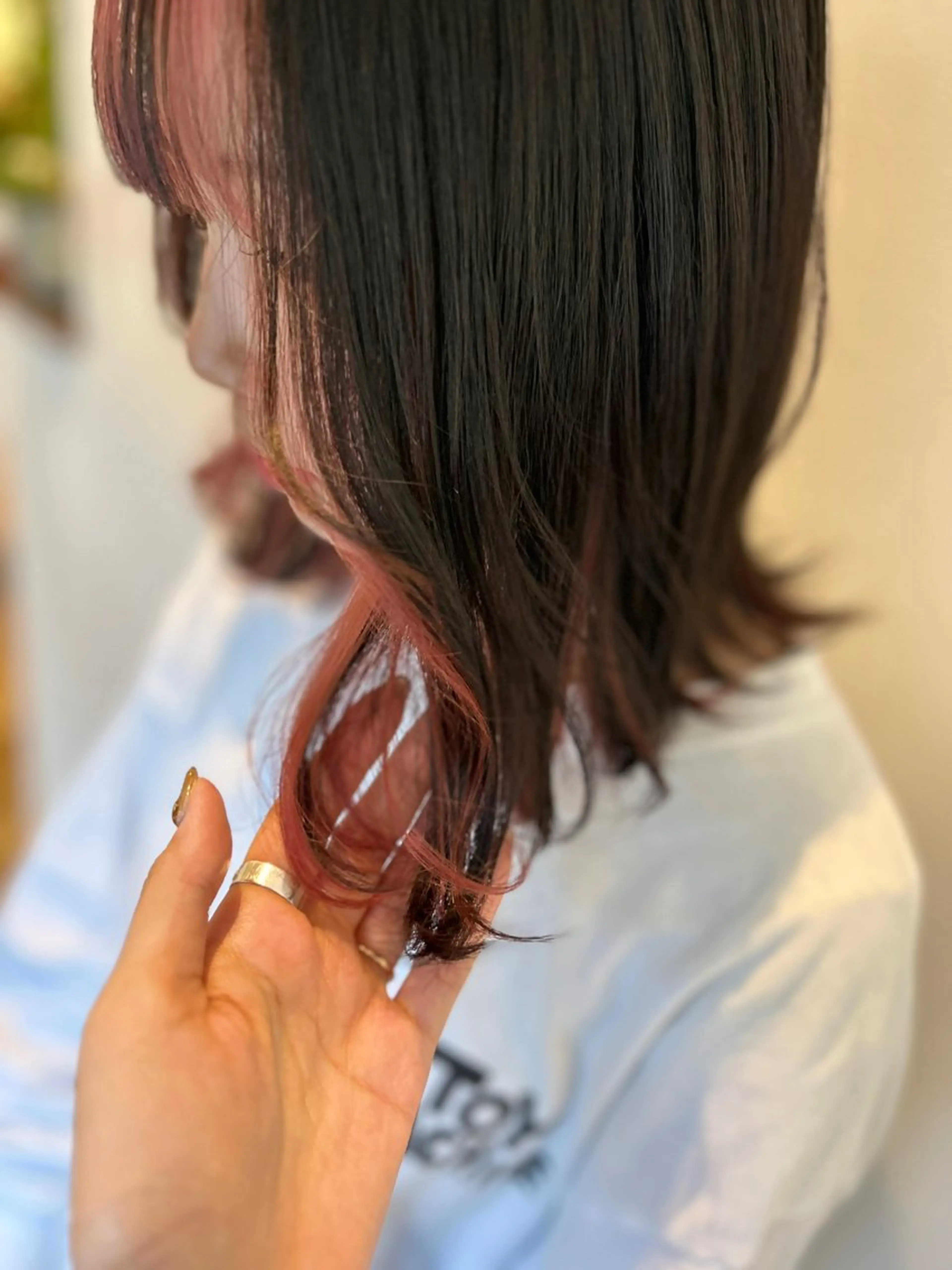 ミディアム カラー インナーカラー cuore🥨きなみ まいのヘアスタイル