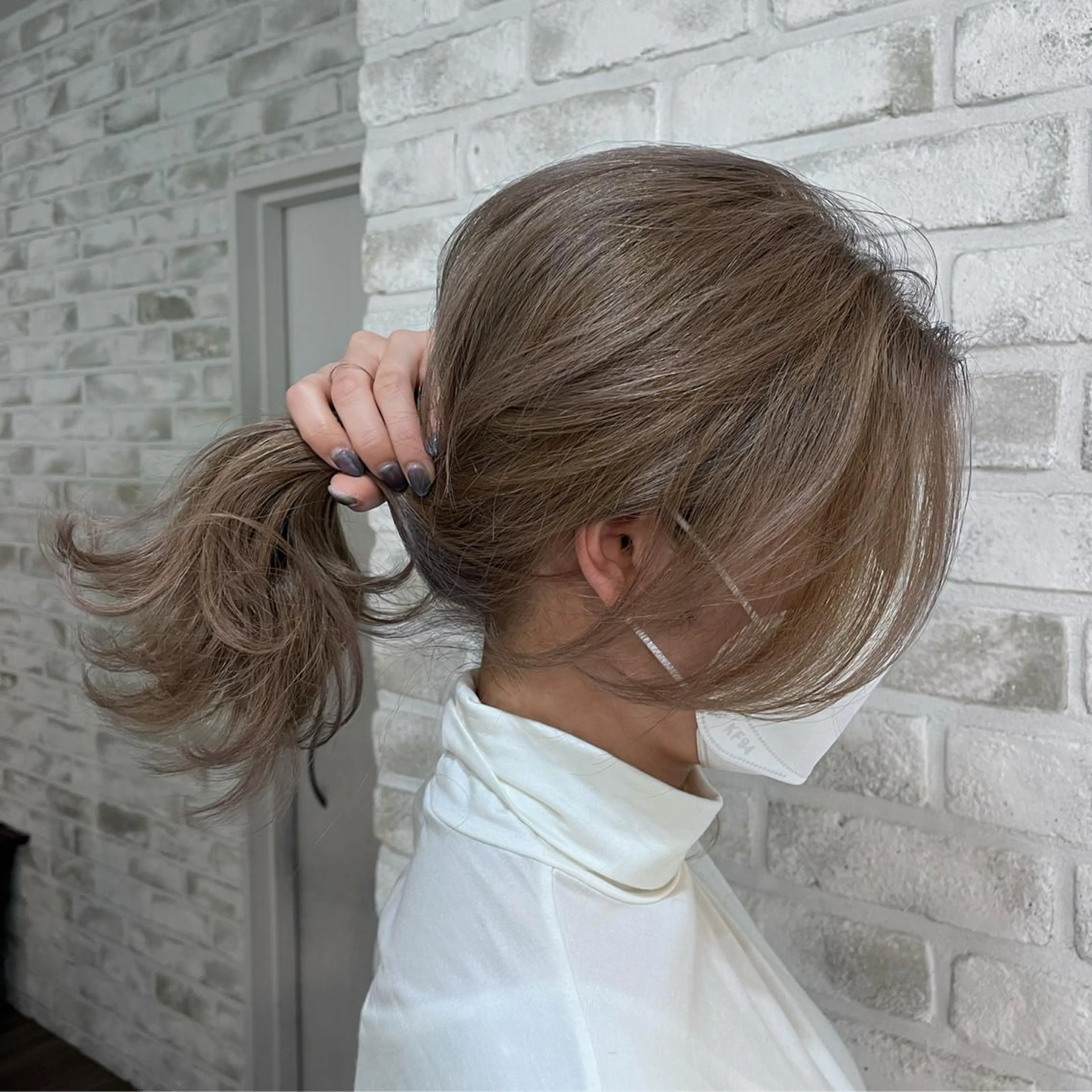 セミロング カラー 透明感カラー ヘアカラー トリートメント takumi Hのヘアスタイル