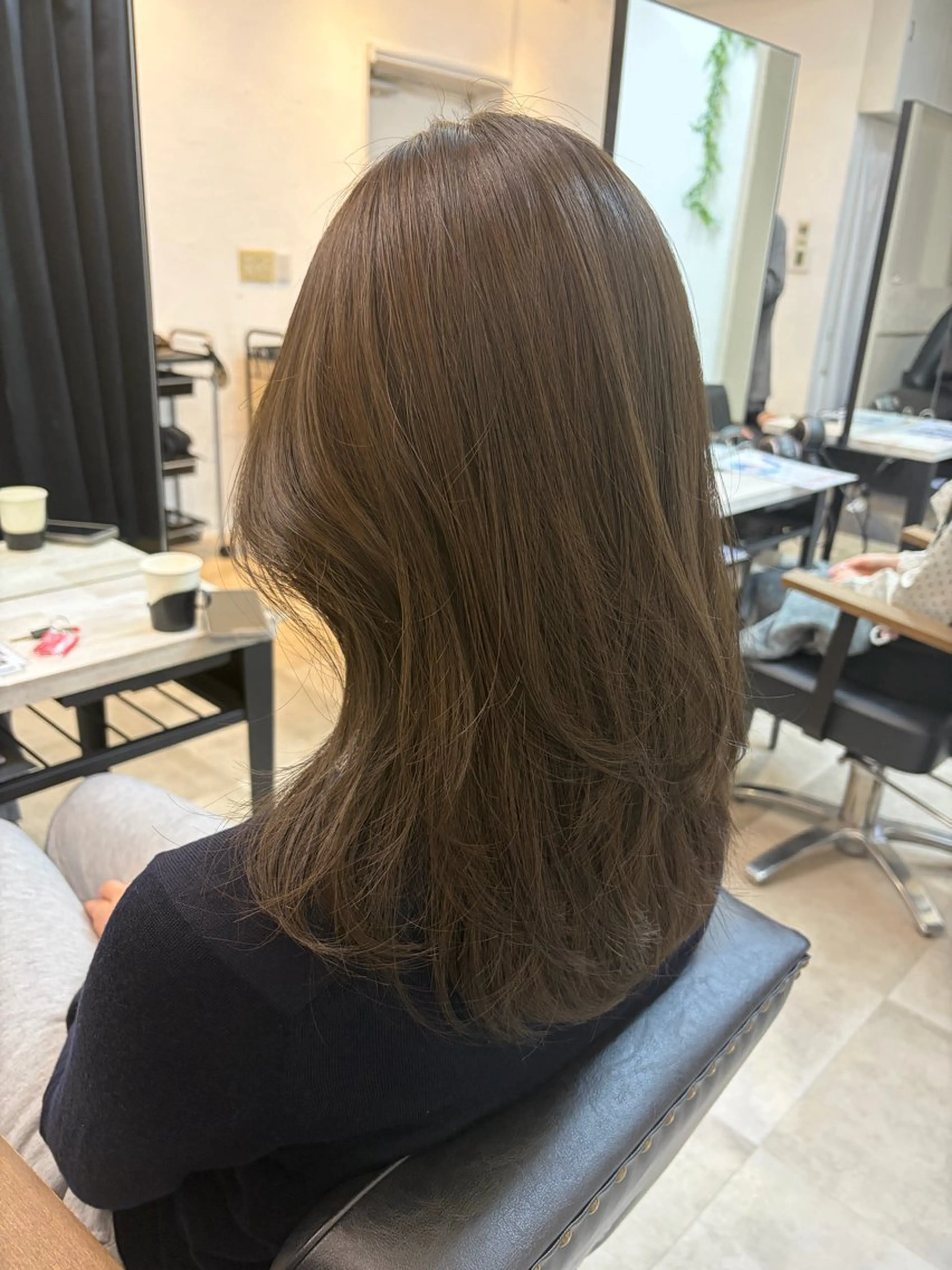 セミロング カラー 🥀韓国ヘア🥀 宮津真菜のヘアスタイル