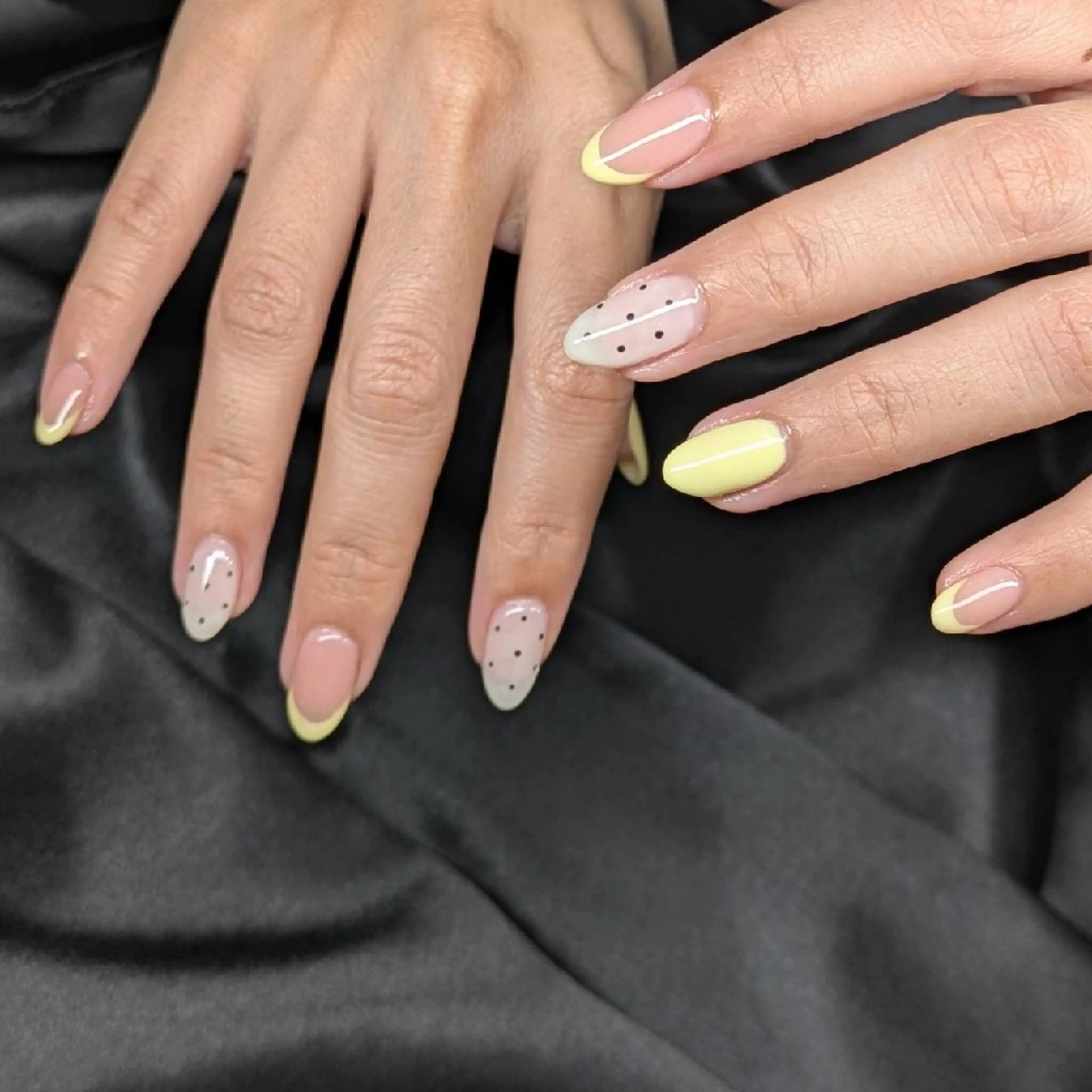 ネイル 黄色 ハンドネイル ネイルサロンベルティ .keikoのネイルデザイン