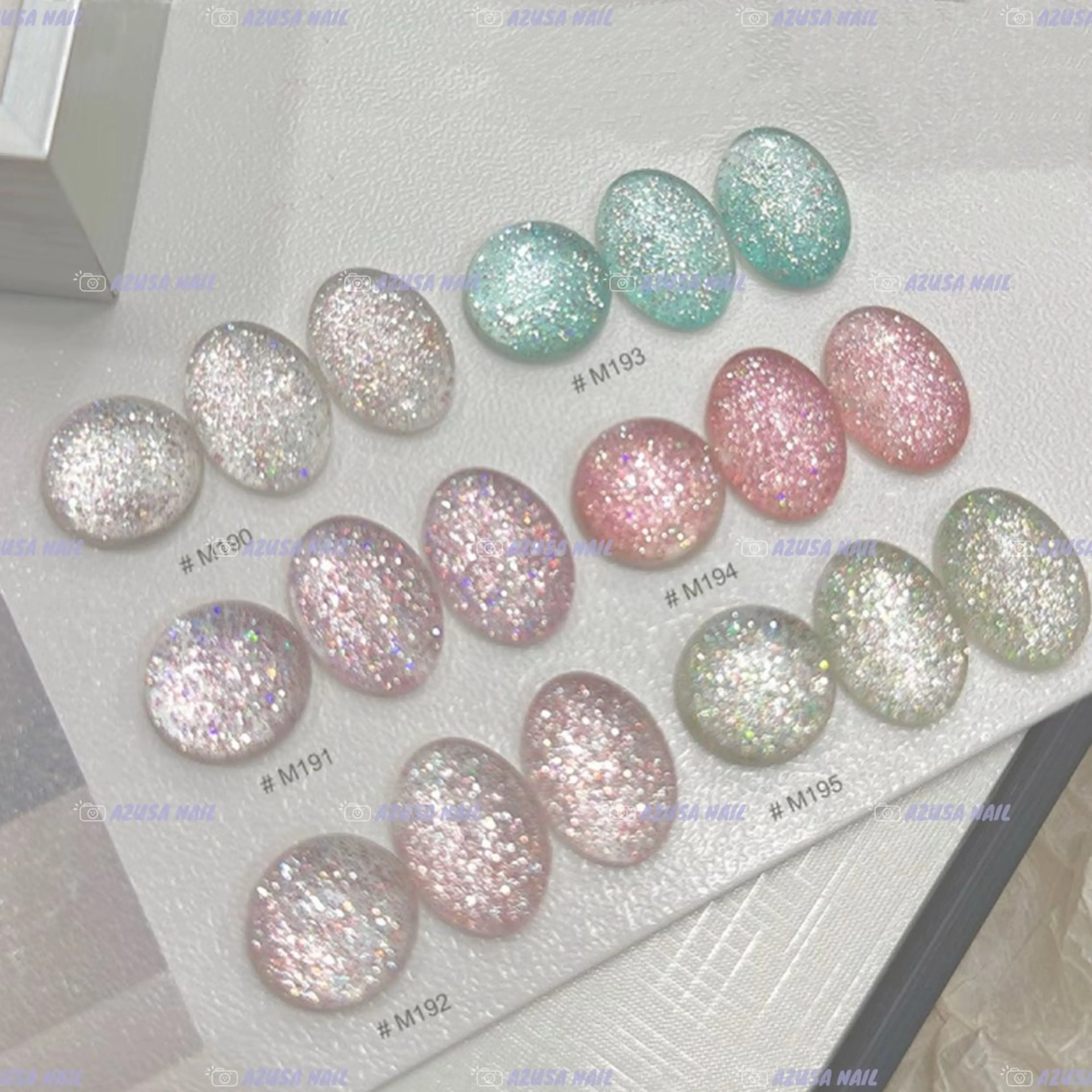 ネイル キラキラネイル ラメ(グリッター) ラメグラデーション ワンカラーネイル ハンドネイル 🧸自宅ネイル あずさのネイルデザイン