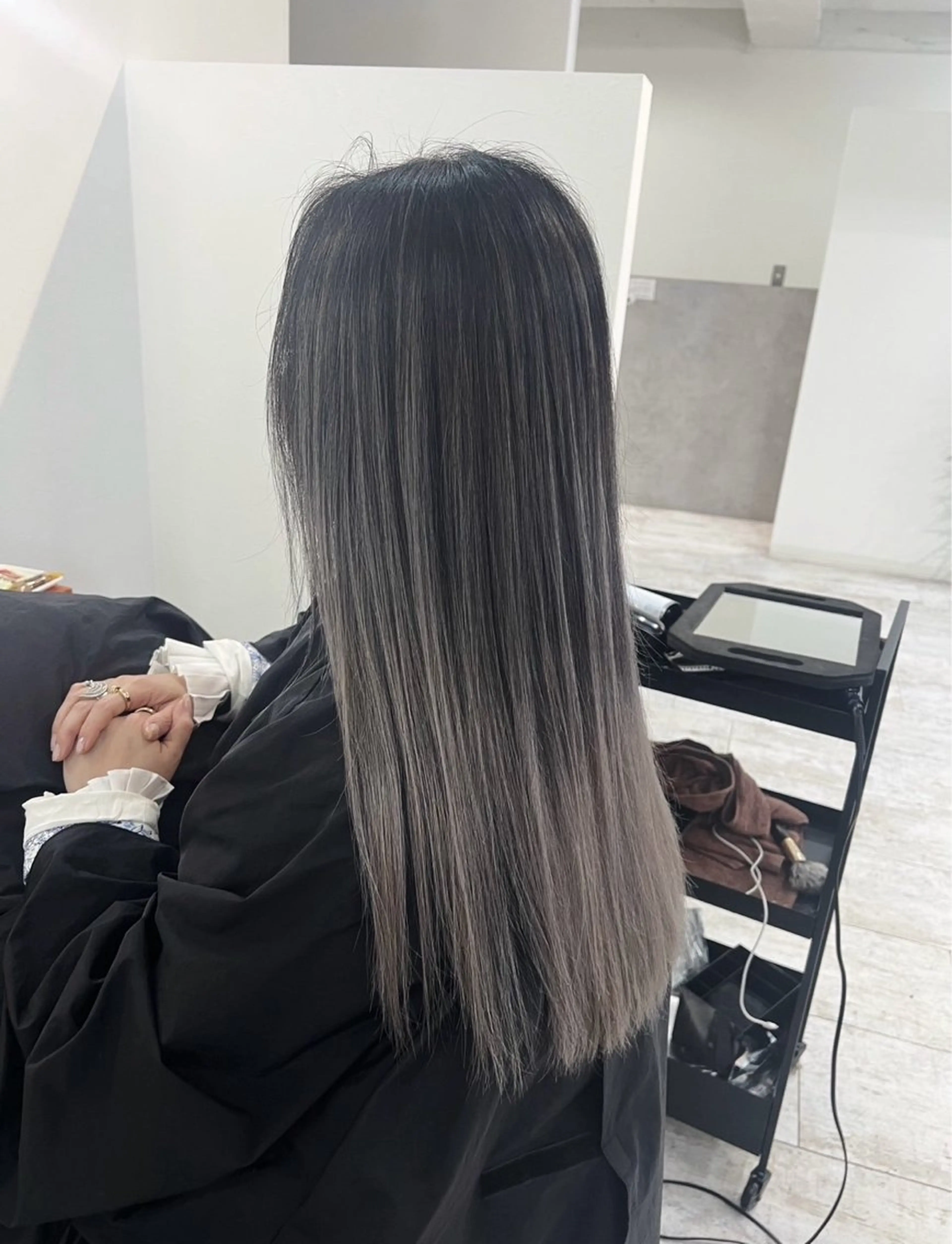 ロング カラー バレイヤージュ グレージュ レイヤーカット ヘアカラー トリートメント ROBIN所属・指名数No.1 /NAOYAのヘアスタイル