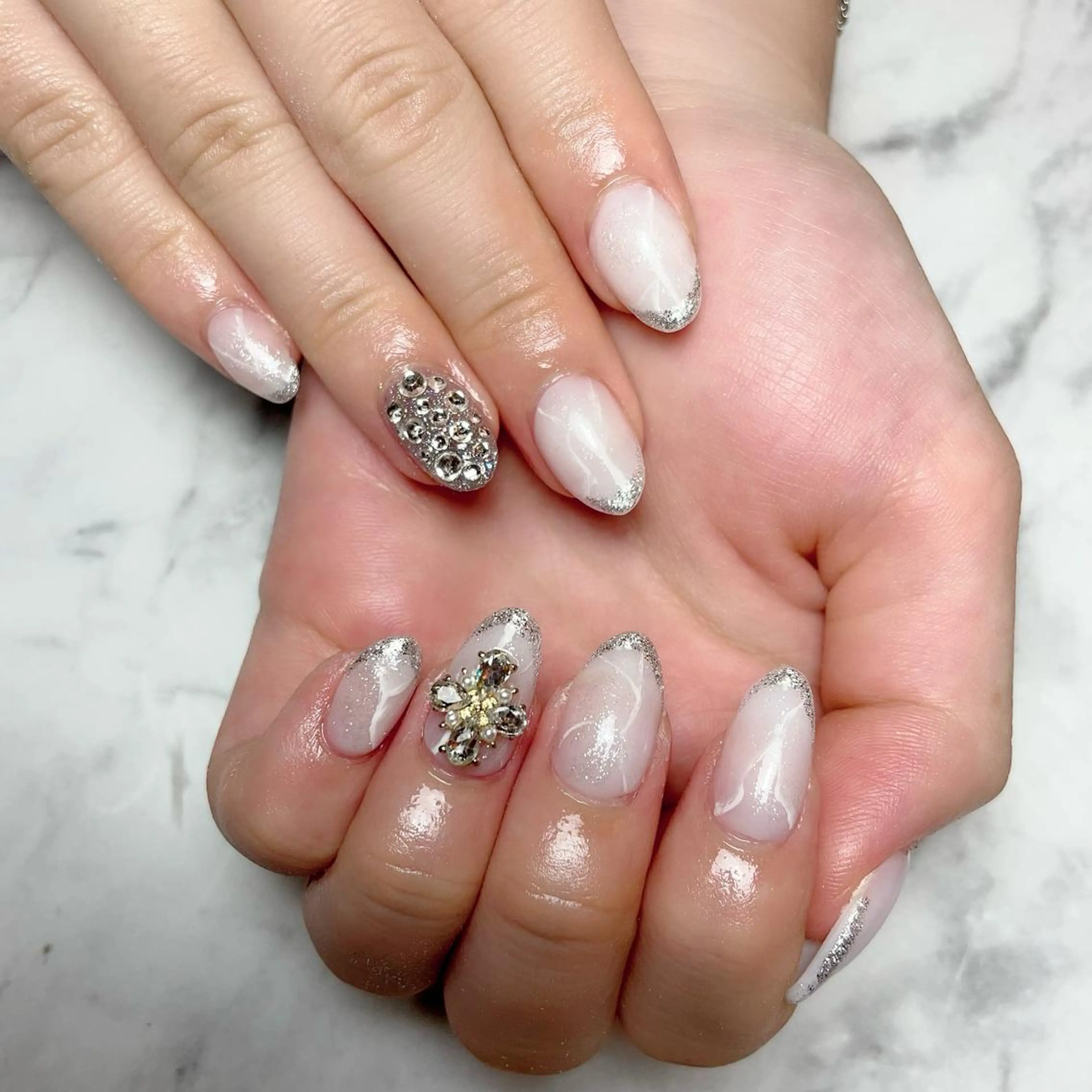 ネイル フレンチネイル ハンドネイル Feel ‪‪☺︎‬Yuriaのネイルデザイン
