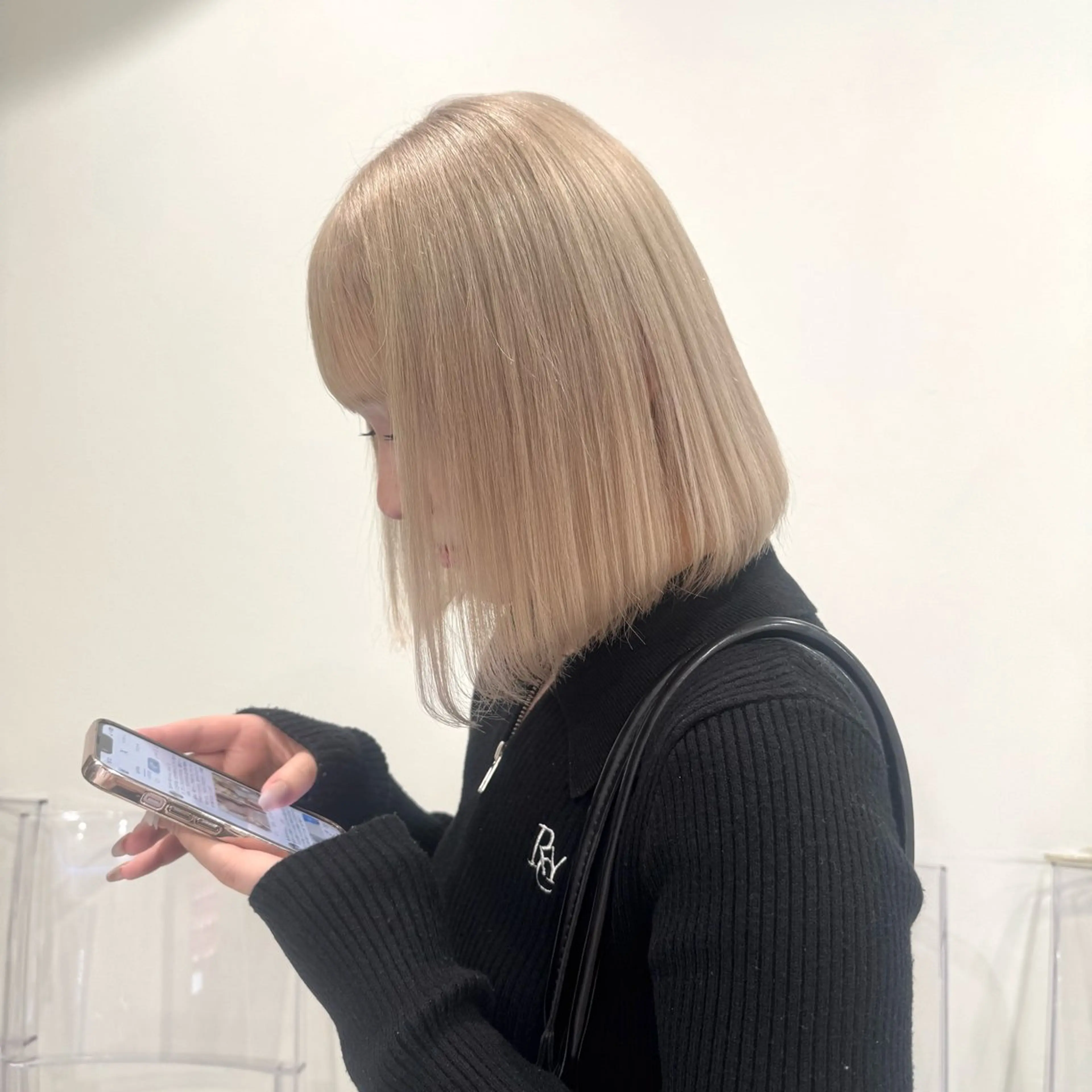 ロング カラー ダメージレスハイ トーン💖kanonのヘアスタイル