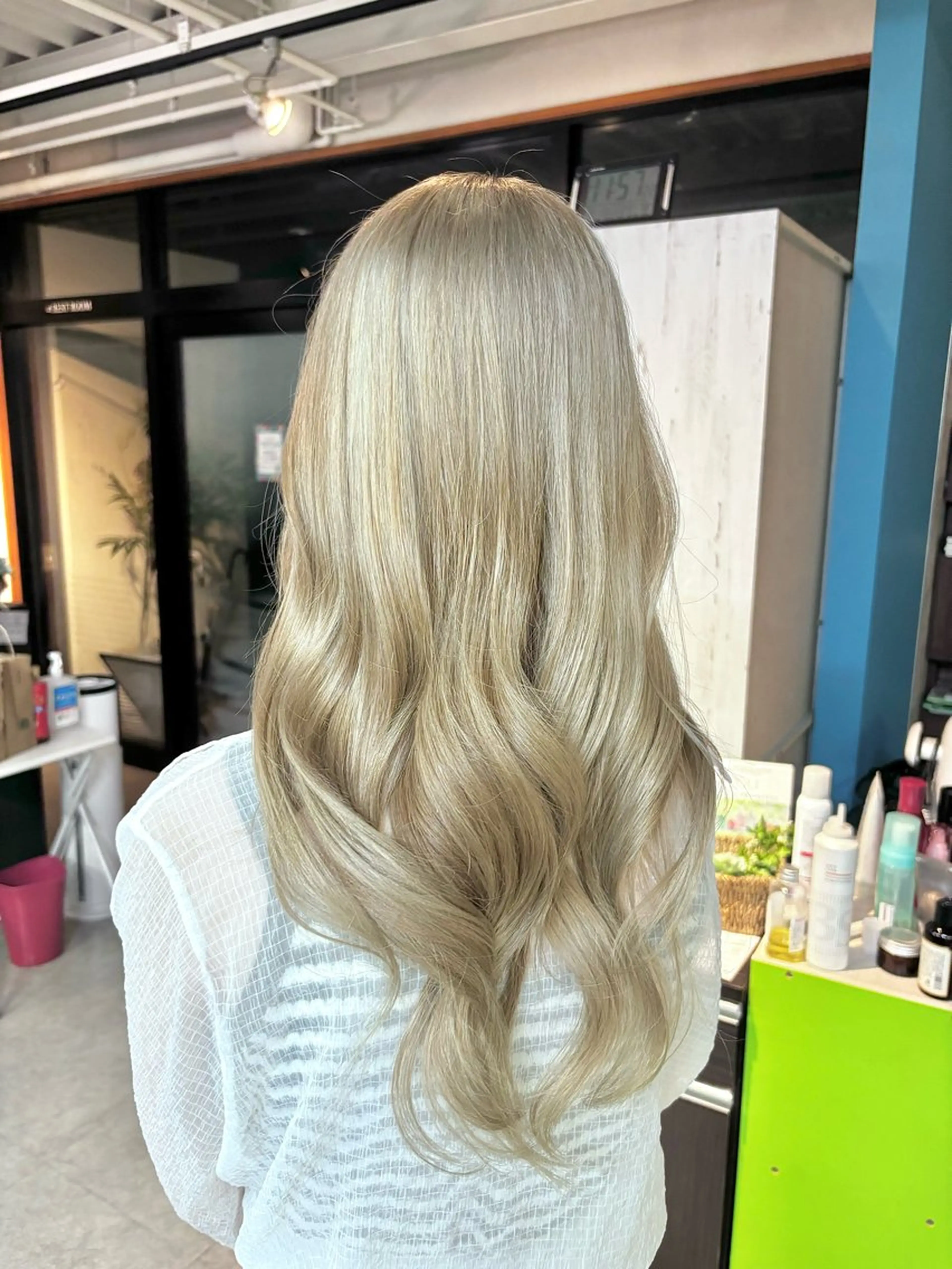 ロング 下河 美友のヘアスタイル