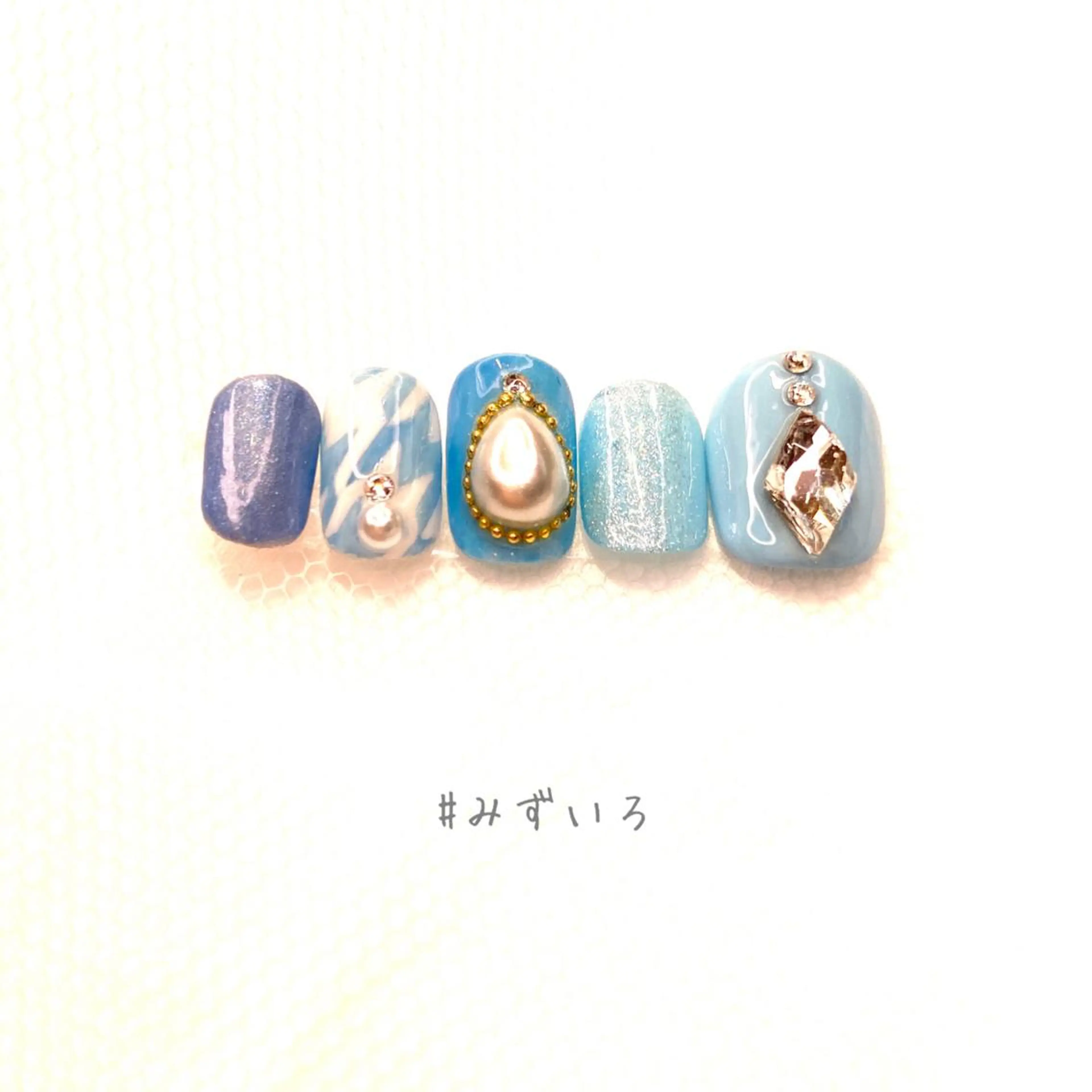 ネイル 韓国ネイル ストーンネイル ハンドネイル nailbios .tomo.のネイルデザイン