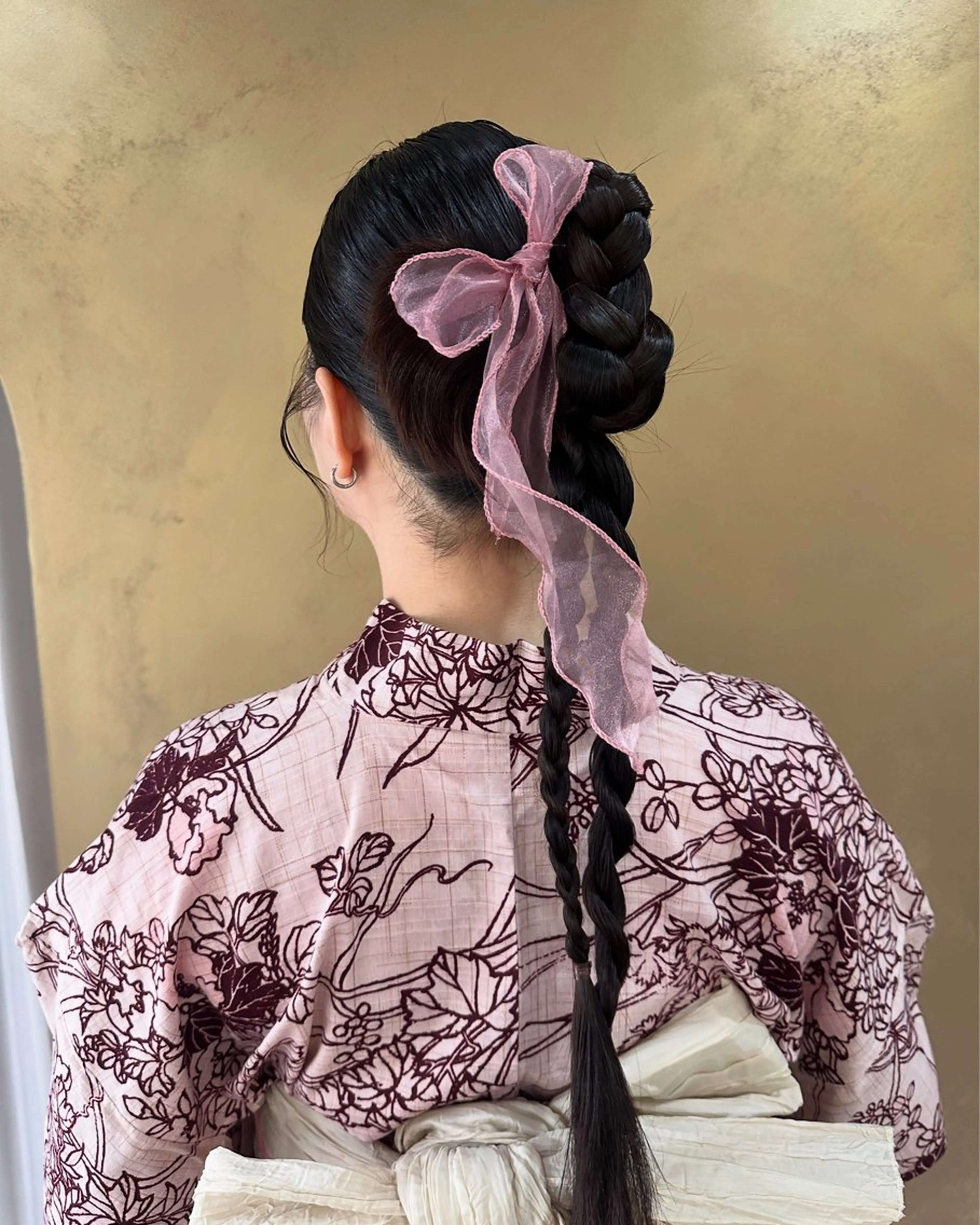 ロング ヘアセット WILLOW 荒木 茉菜香の眉毛・アイブロウイメージ