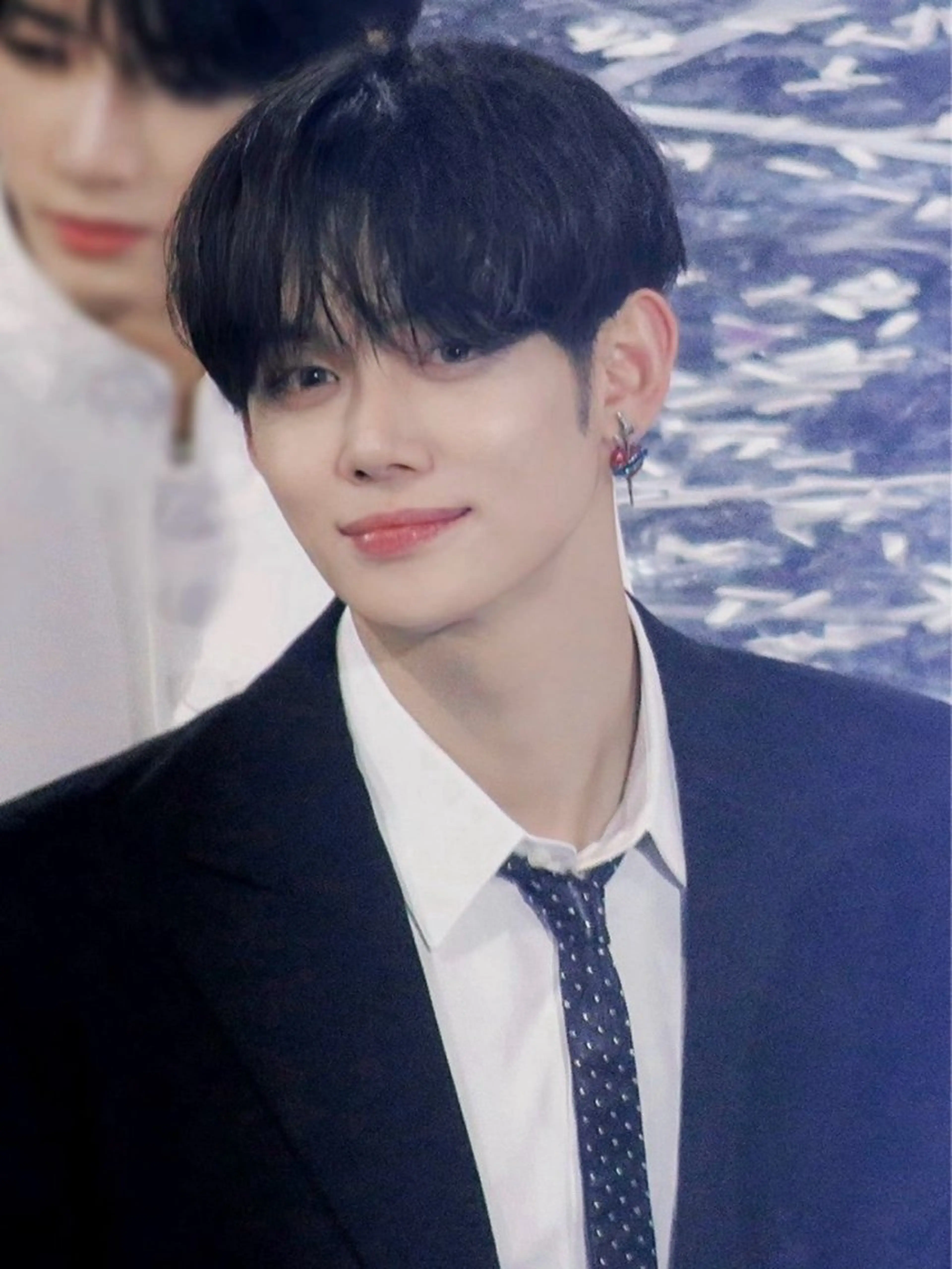 メンズ ボブ/レイヤー/ グレージュ/moyuのヘアスタイル