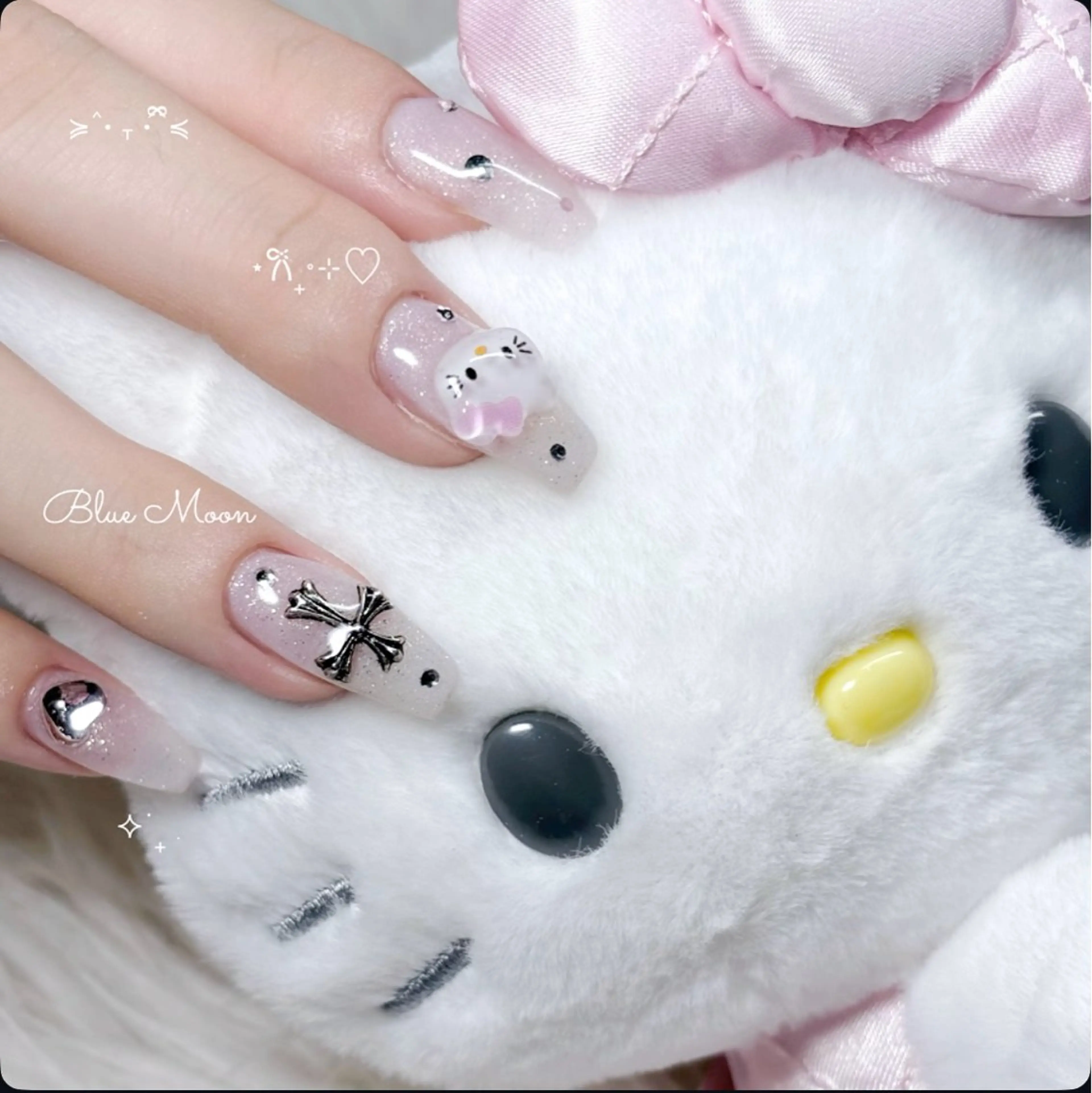 ネイル ハンドネイル フットネイル ハンドケア nail salon Blue Moonのネイルデザイン