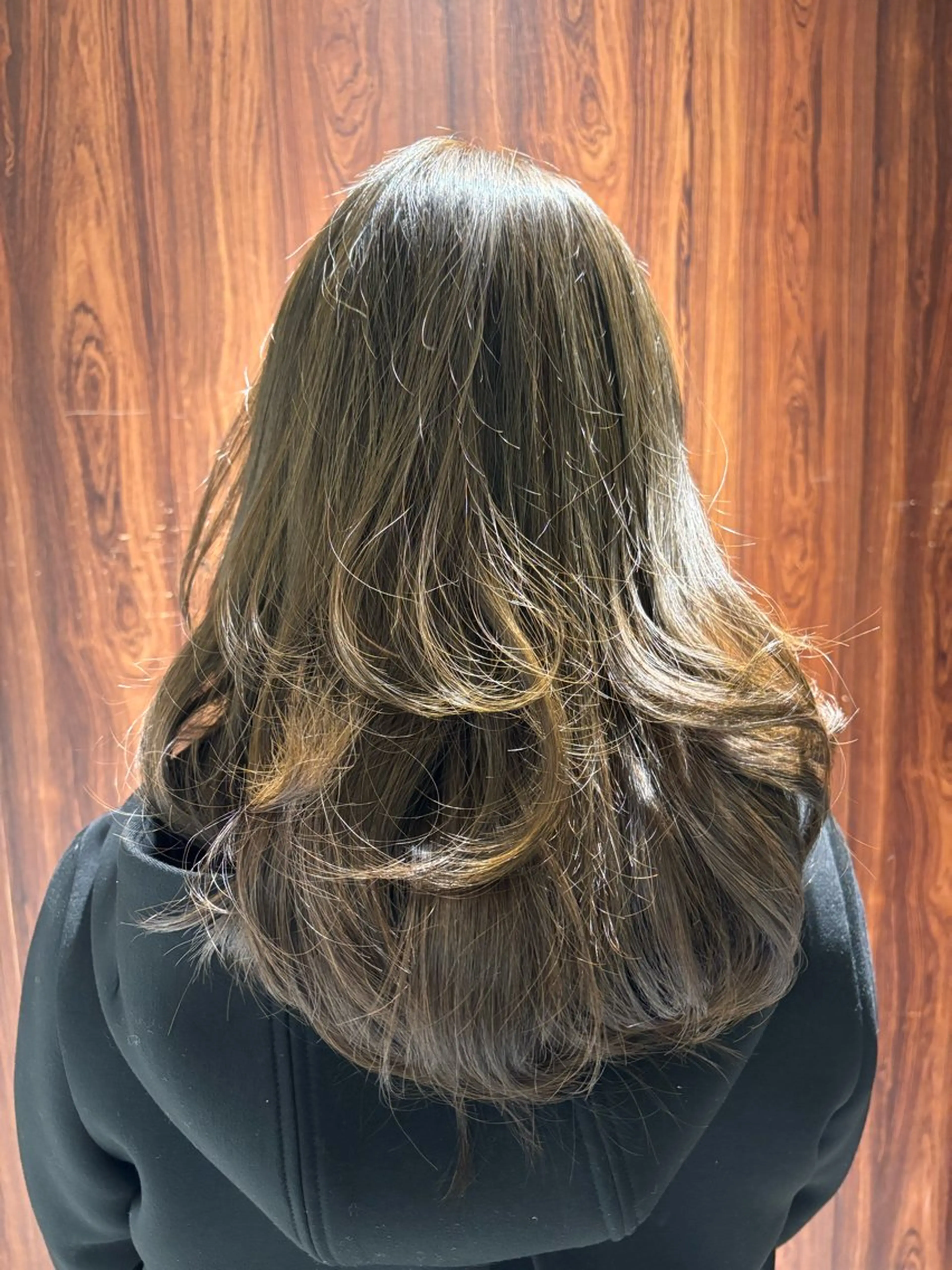 ロング ヨウコ YOKOのヘアスタイル