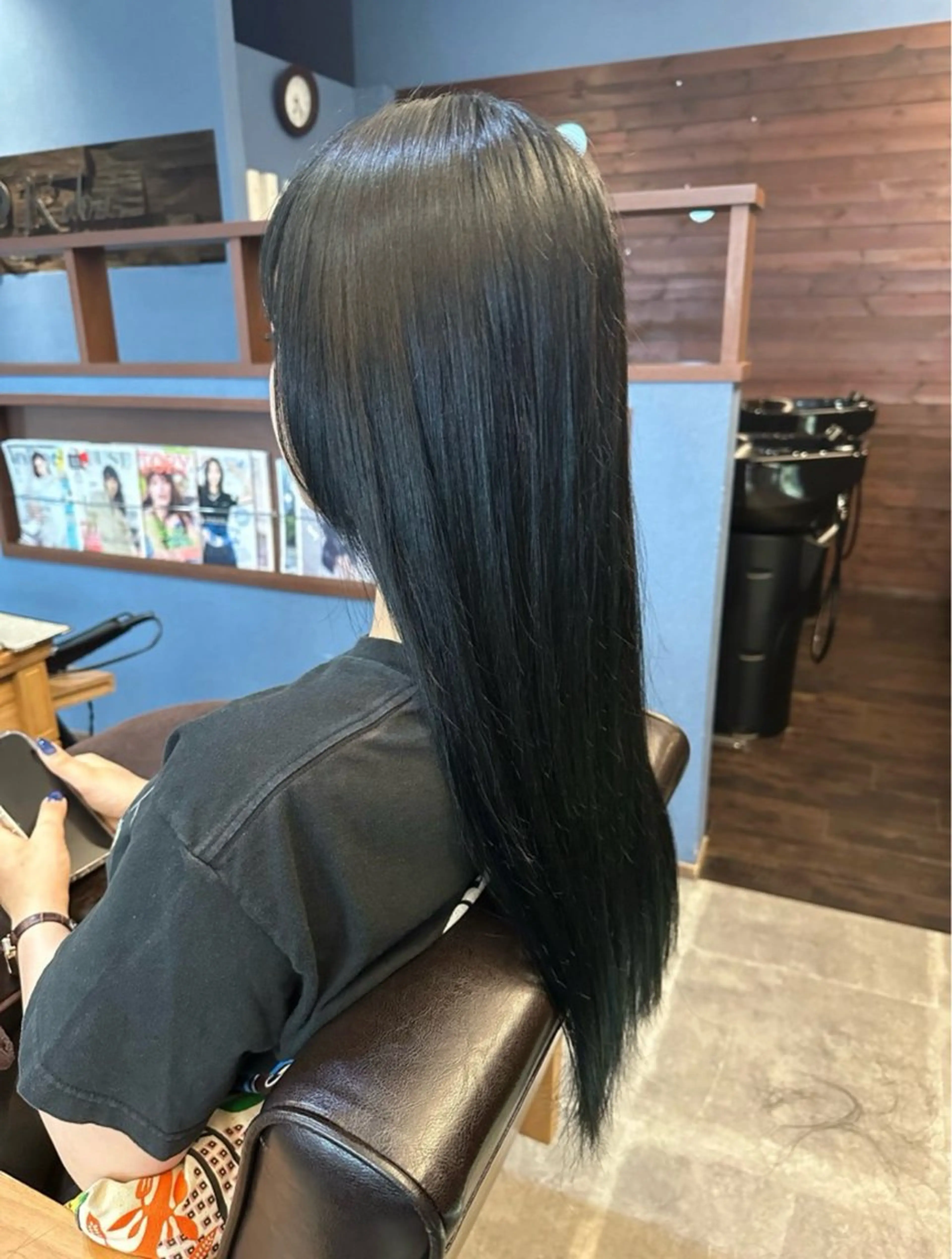 ロング カラー 黒髪 ブルーカラー ブルーブラック カット ヘアカラー 🎀Kubu🍀 Natsumu🎀のヘアスタイル