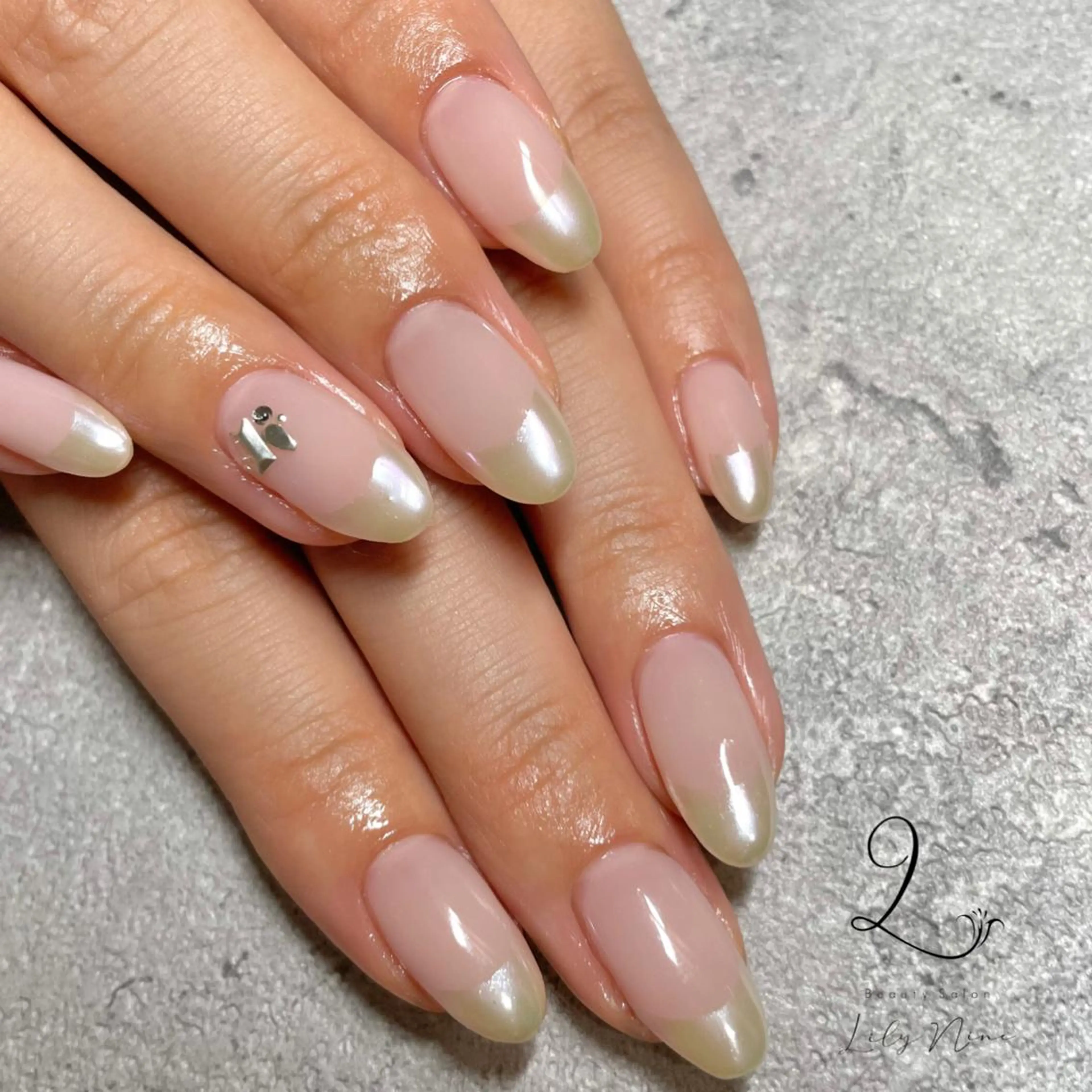 ネイル フレンチネイル ミラーネイル REVIA :ayaのネイルデザイン