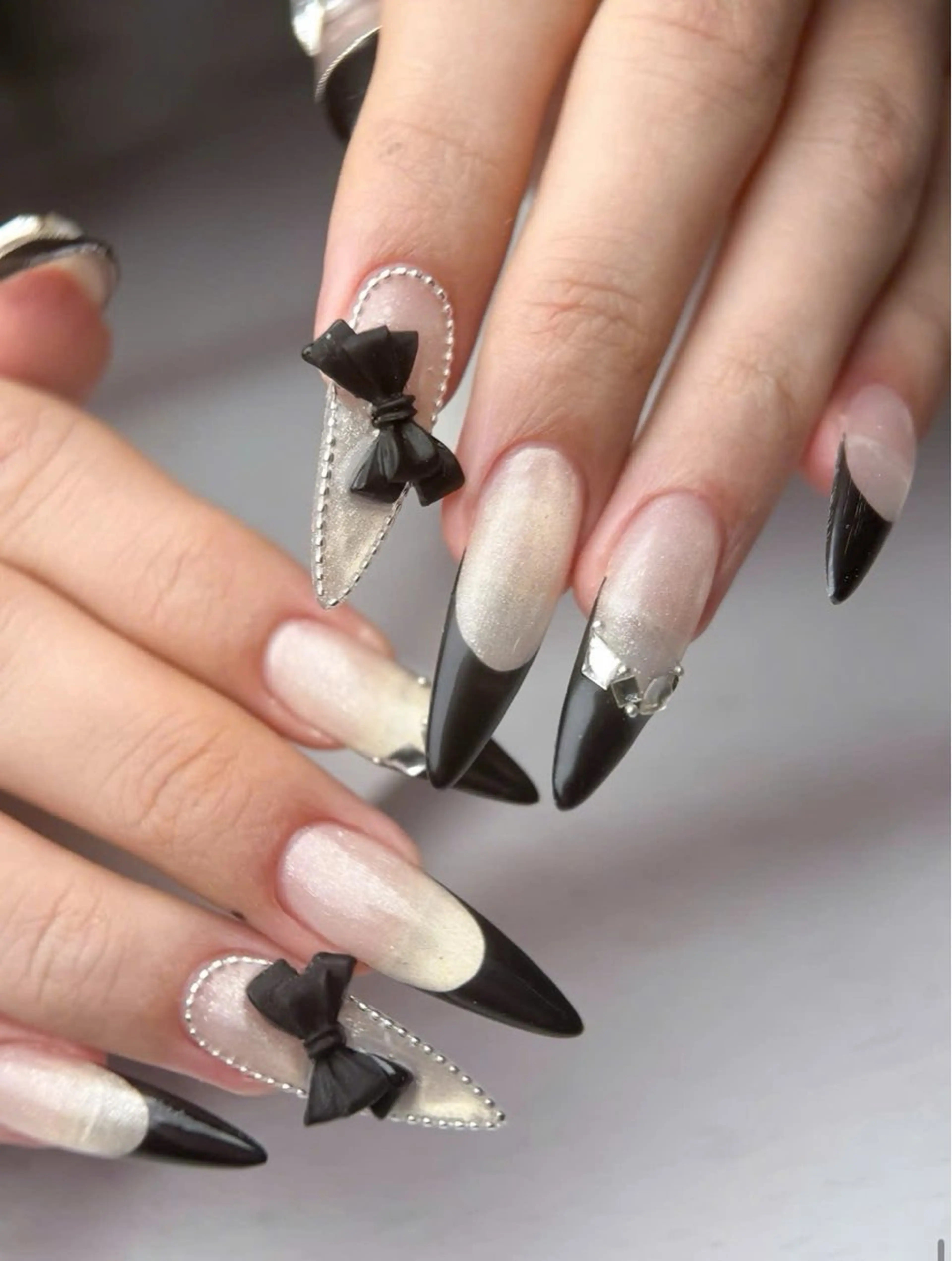 ネイル フレンチネイル キラキラネイル マグネットネイル ミラーネイル ニュアンスネイル MeiMei Nail モデル募集のネイルデザイン