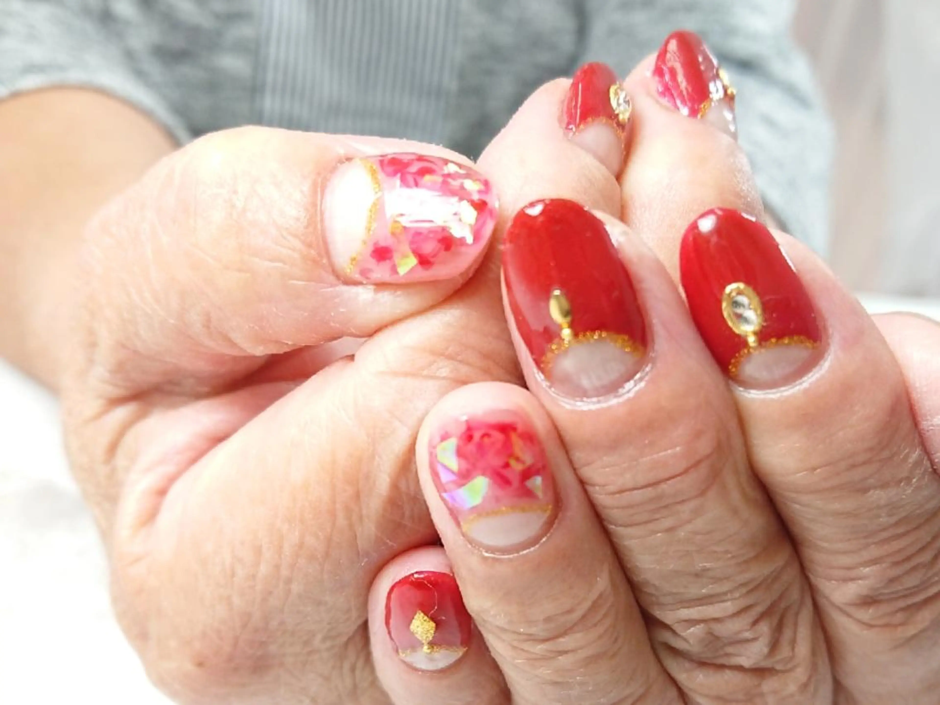 ネイル ボルドー フレンチネイル 逆フレンチ 林 珠里のネイルデザイン