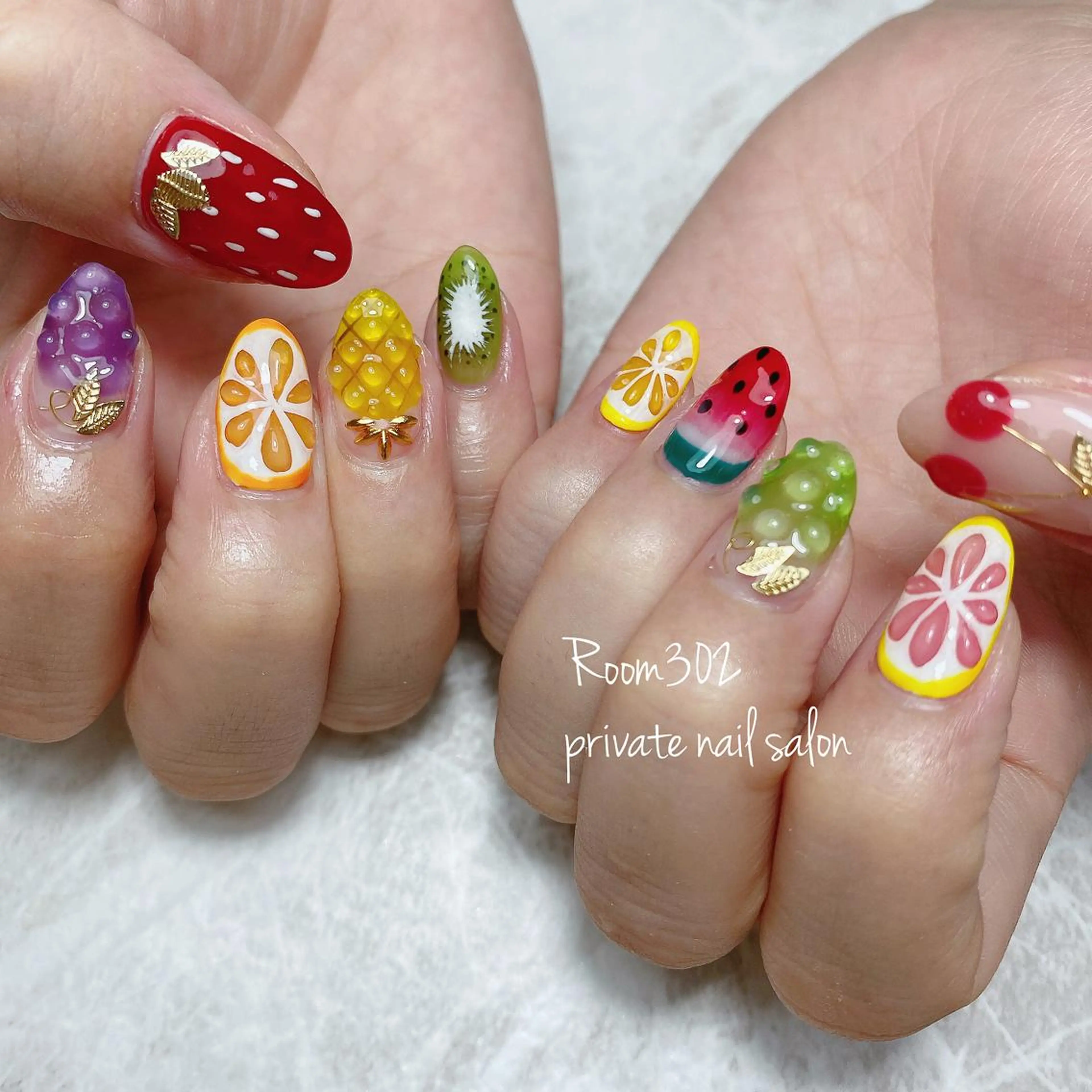ネイル 持ち込み Room 302のネイルデザイン