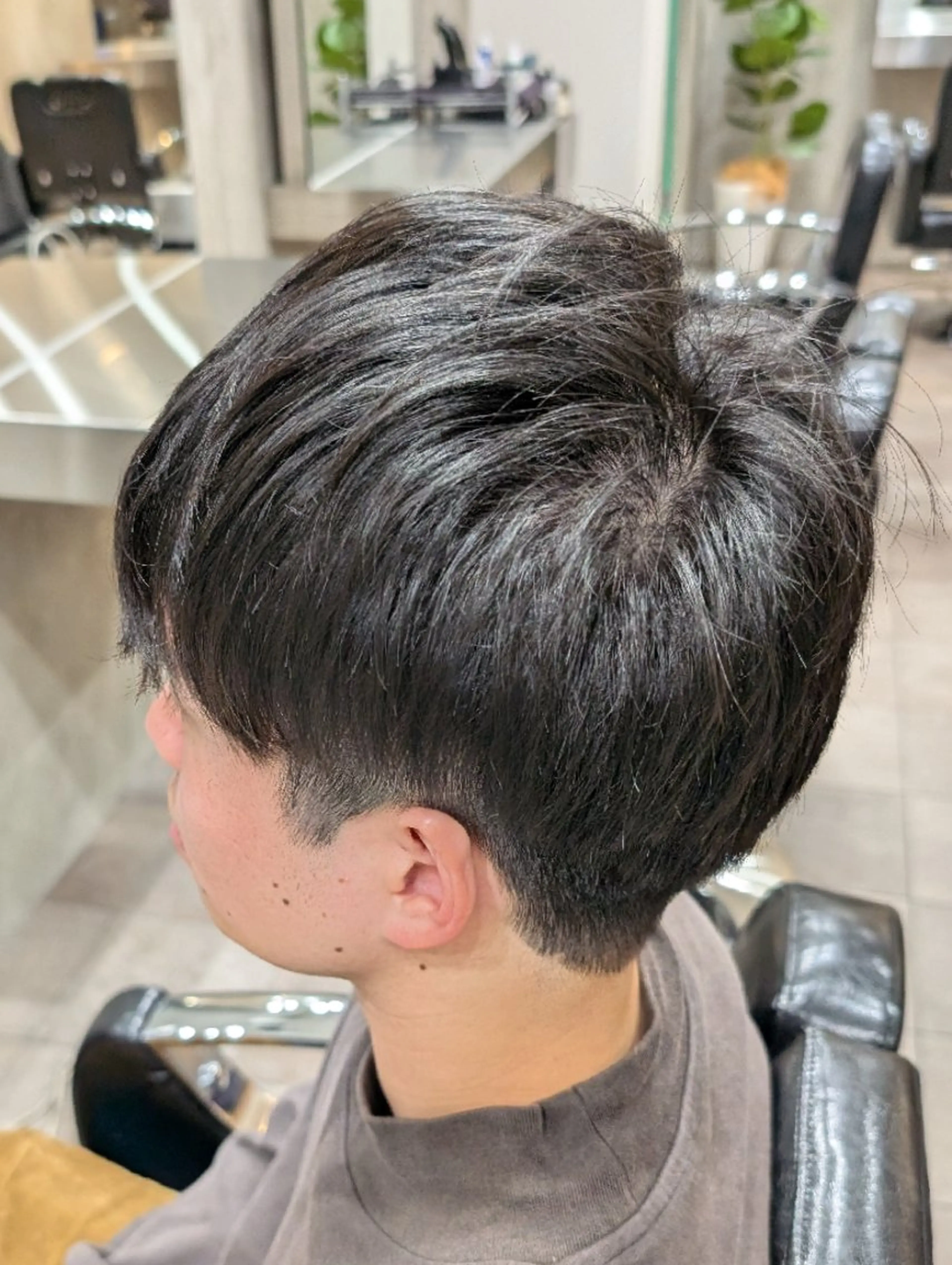 ミディアム メンズ 刈り上げ カット QOL円山 YUTOのヘアスタイル