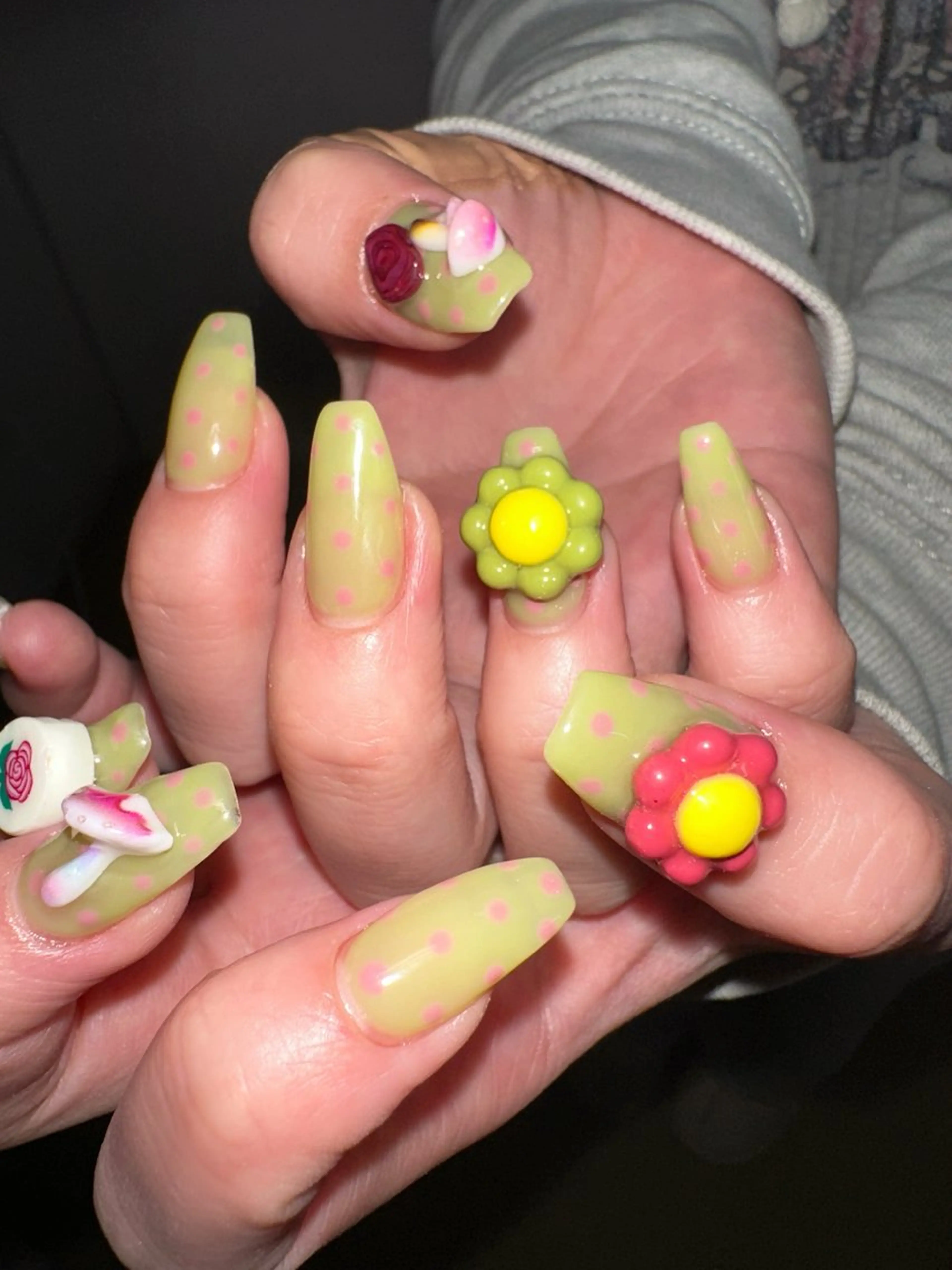 ネイル ドット レース ハンドネイル チハル ミチハタのネイルデザイン