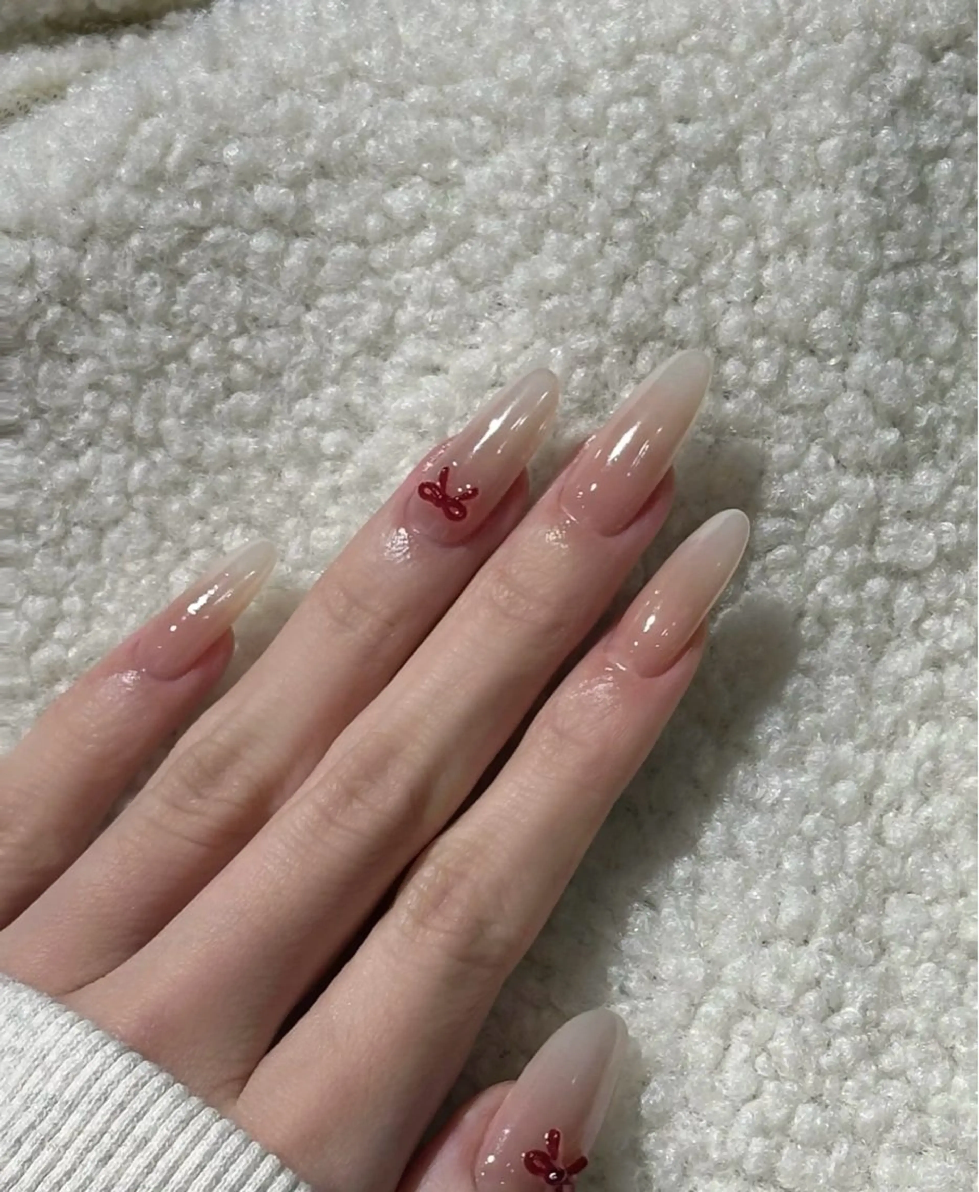 ネイル アートネイル オーロラネイル チークネイル フレンチネイル ガラスフレンチ ハンドネイル 🎀YooLi Nail salonのネイルデザイン