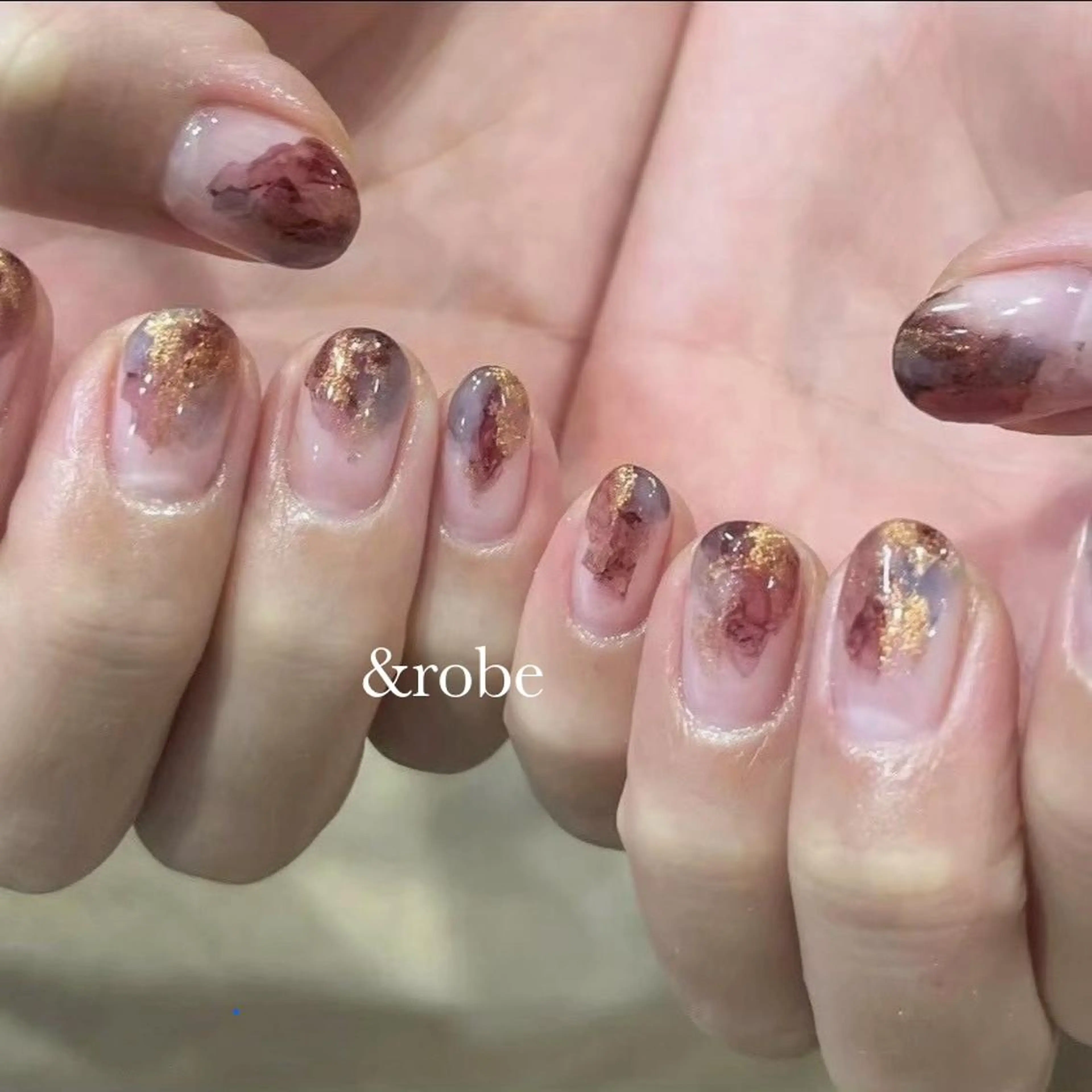 ネイル アートネイル ニュアンスネイル ハンドネイル ＆robe  mii 🌿のネイルデザイン