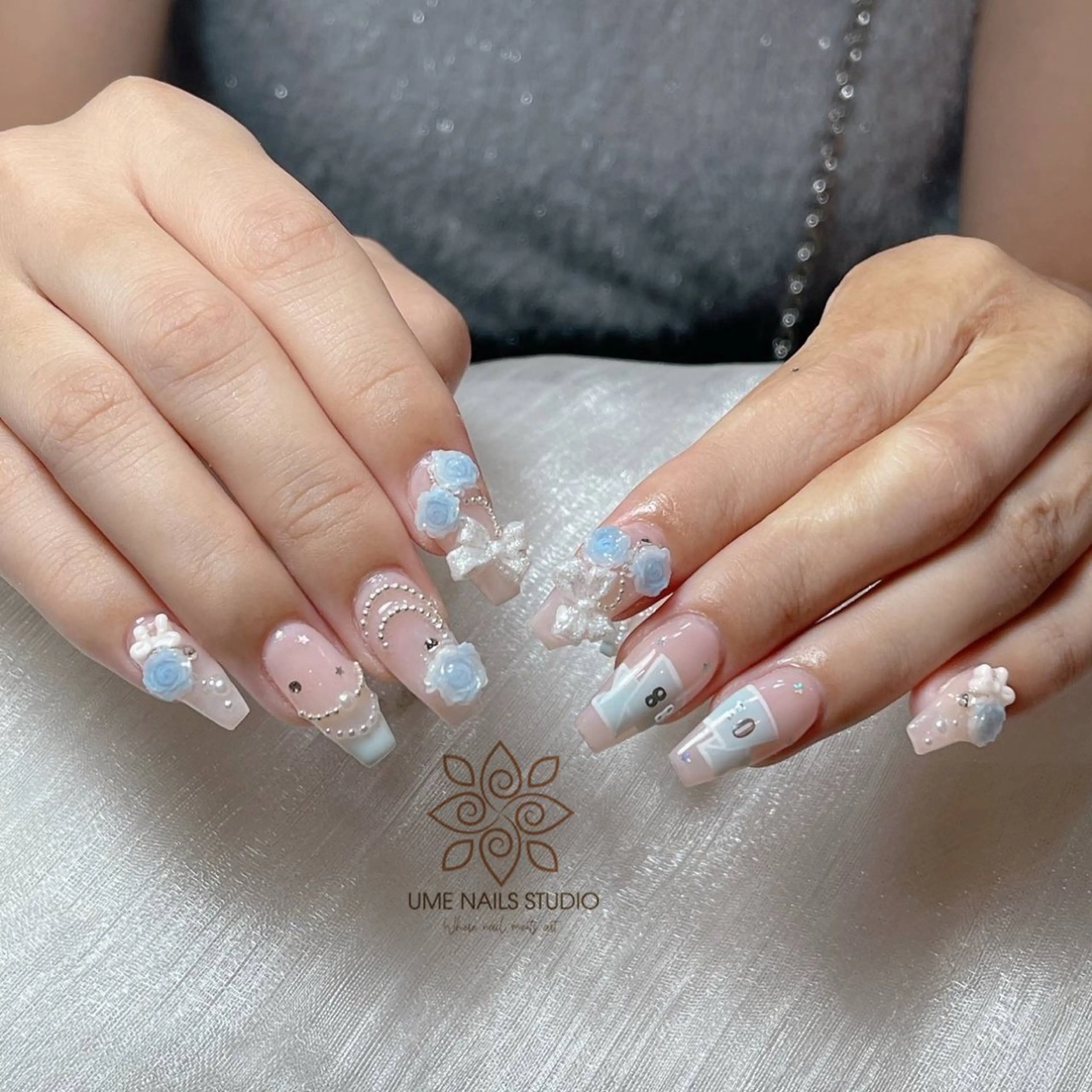 ネイル チークネイル クリアネイル ガーリー キラキラネイル 韓国ネイル ハンドネイル Ume Nail Studioのネイルデザイン