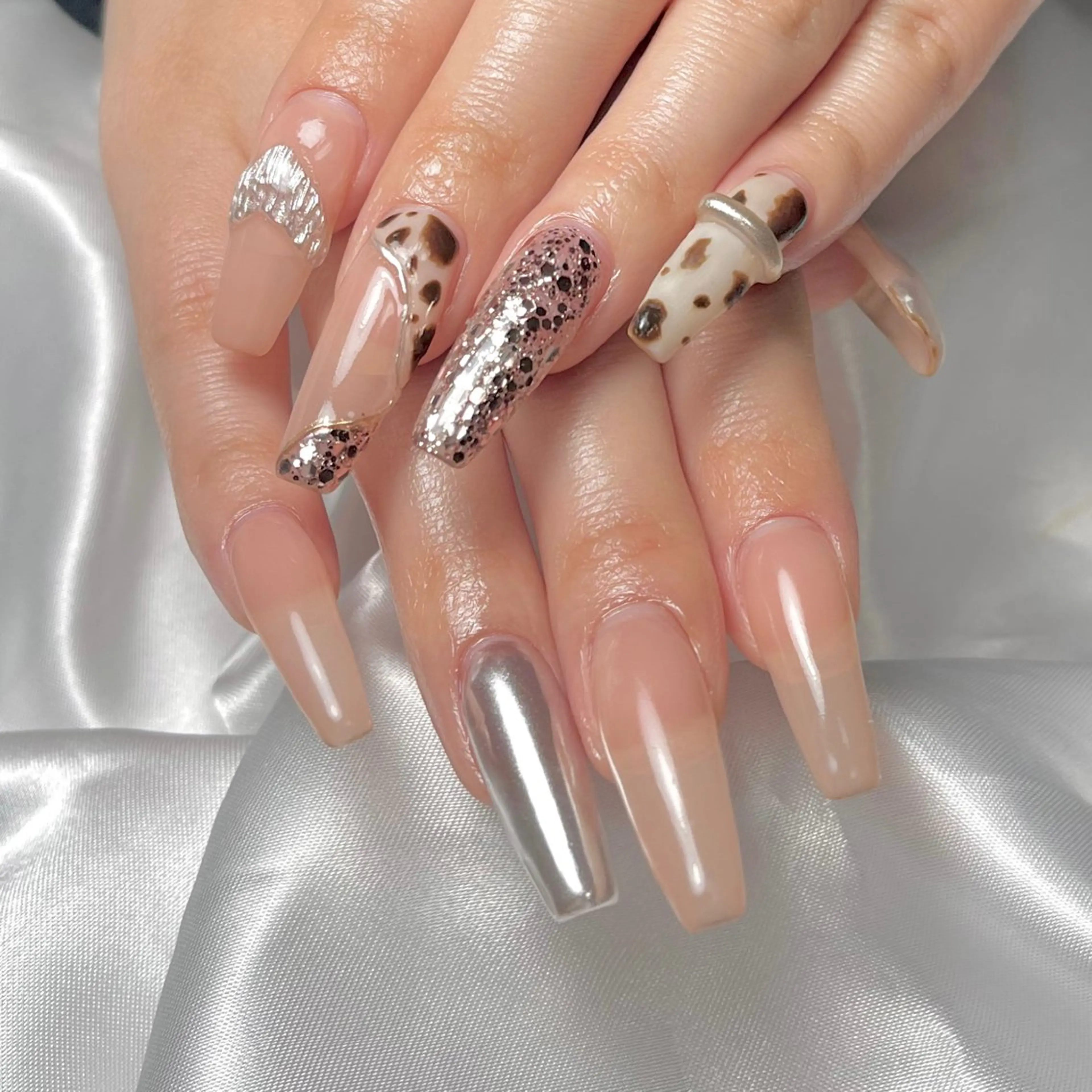 ネイル アニマル柄 ロングネイル マットネイル ハンドネイル COCO NAILのネイルデザイン