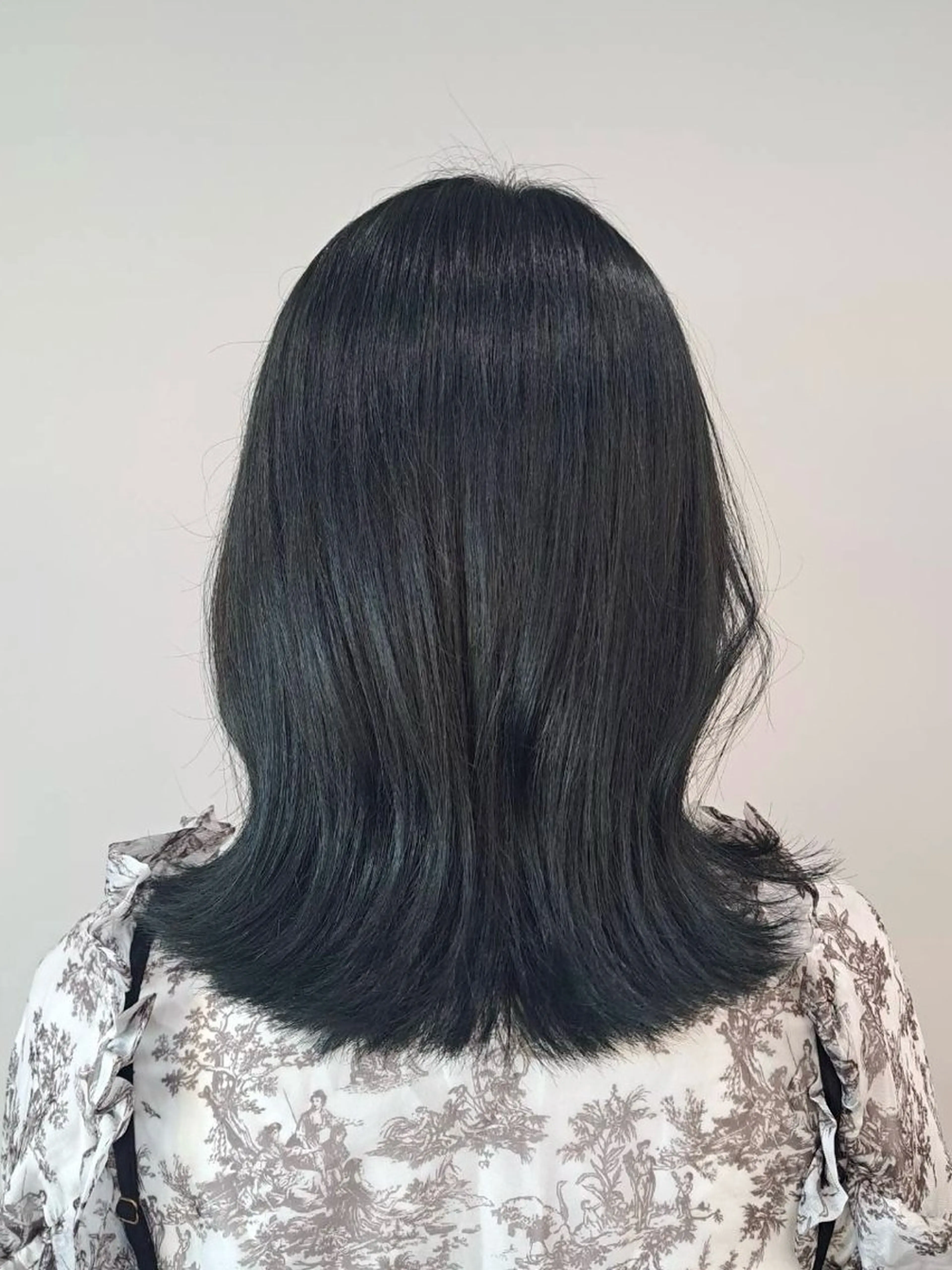 カラー アディクシーカラー 黒髪 ブルーカラー ブルーブラック イルミナカラー ヘアカラー トリートメント mairo【船橋】 /あいのヘアスタイル