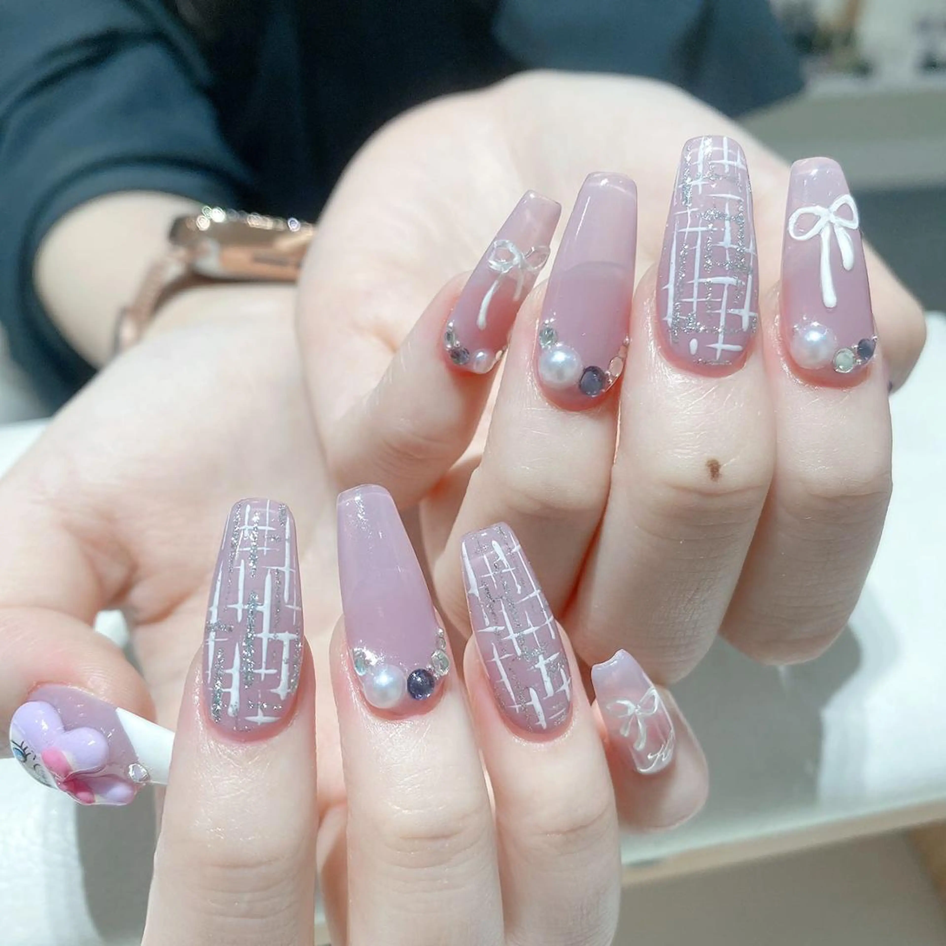 ネイル アートネイル 長さ出し ネイルチップ Queens ひなのネイルデザイン