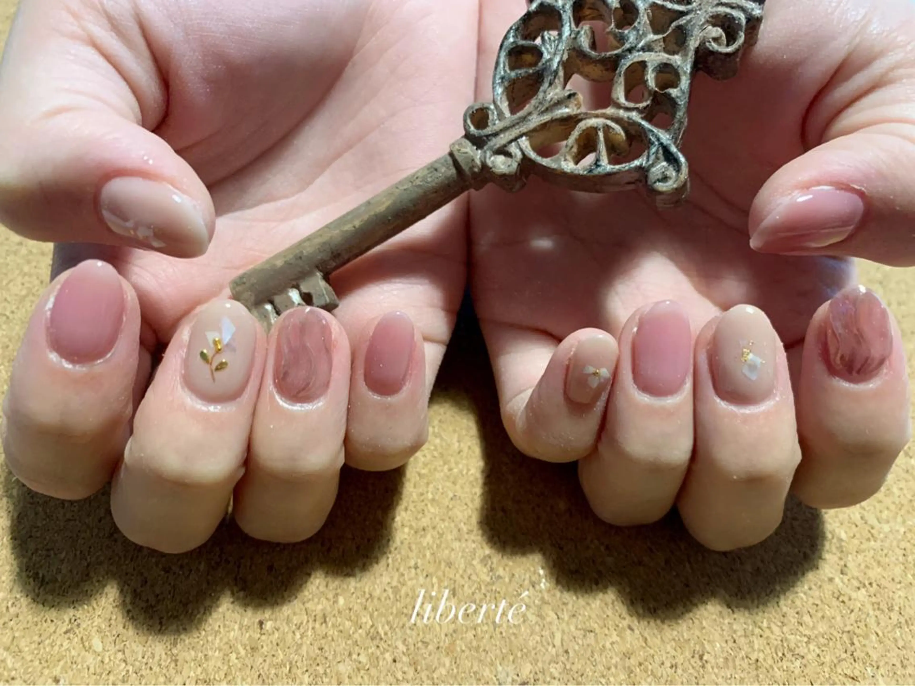 ネイル liberté (リベルテ)のネイルデザイン