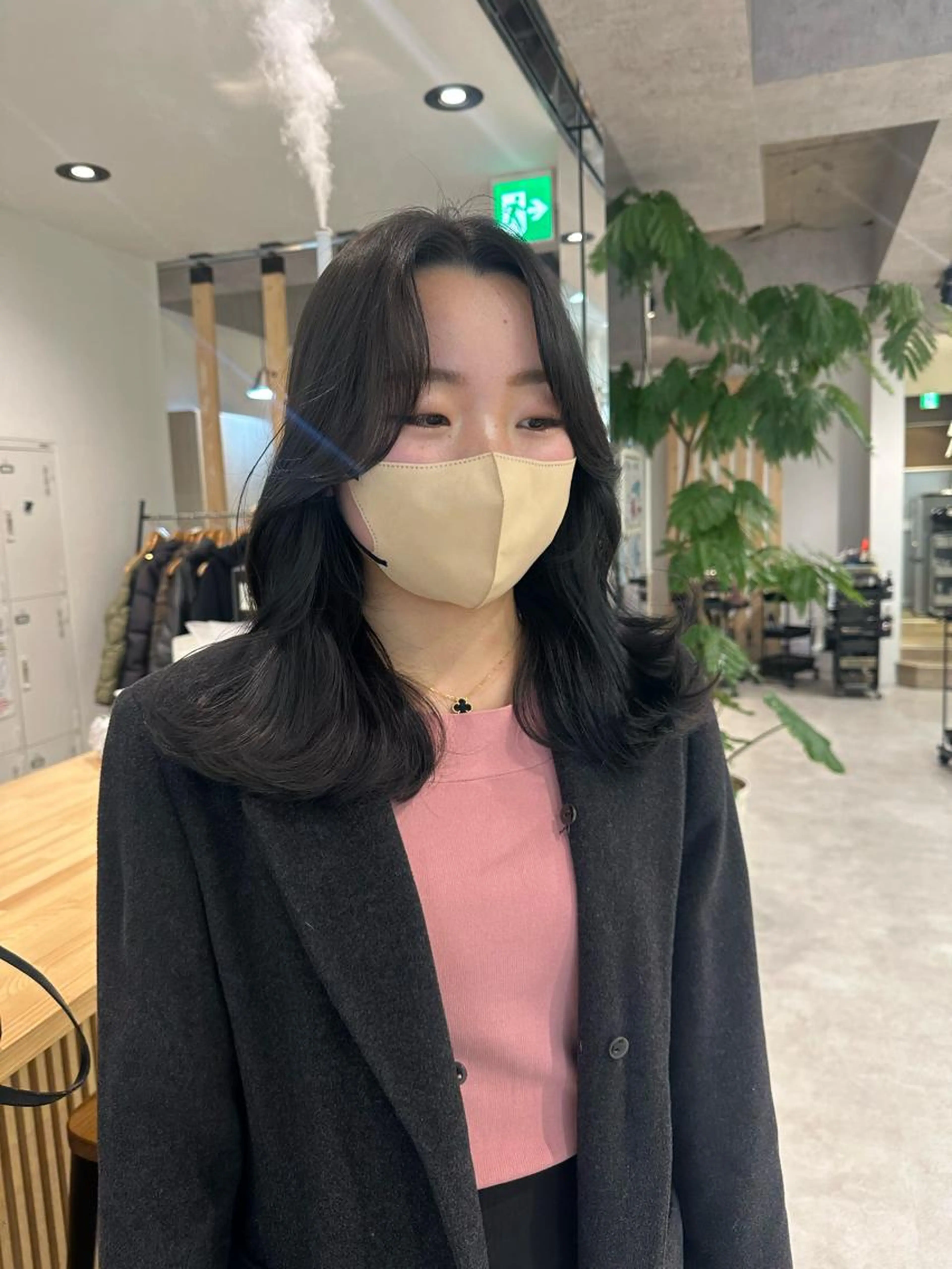 🍂顔まわりカット🍂＋カラー［色持ちUPの処理剤入り❗️］の写真