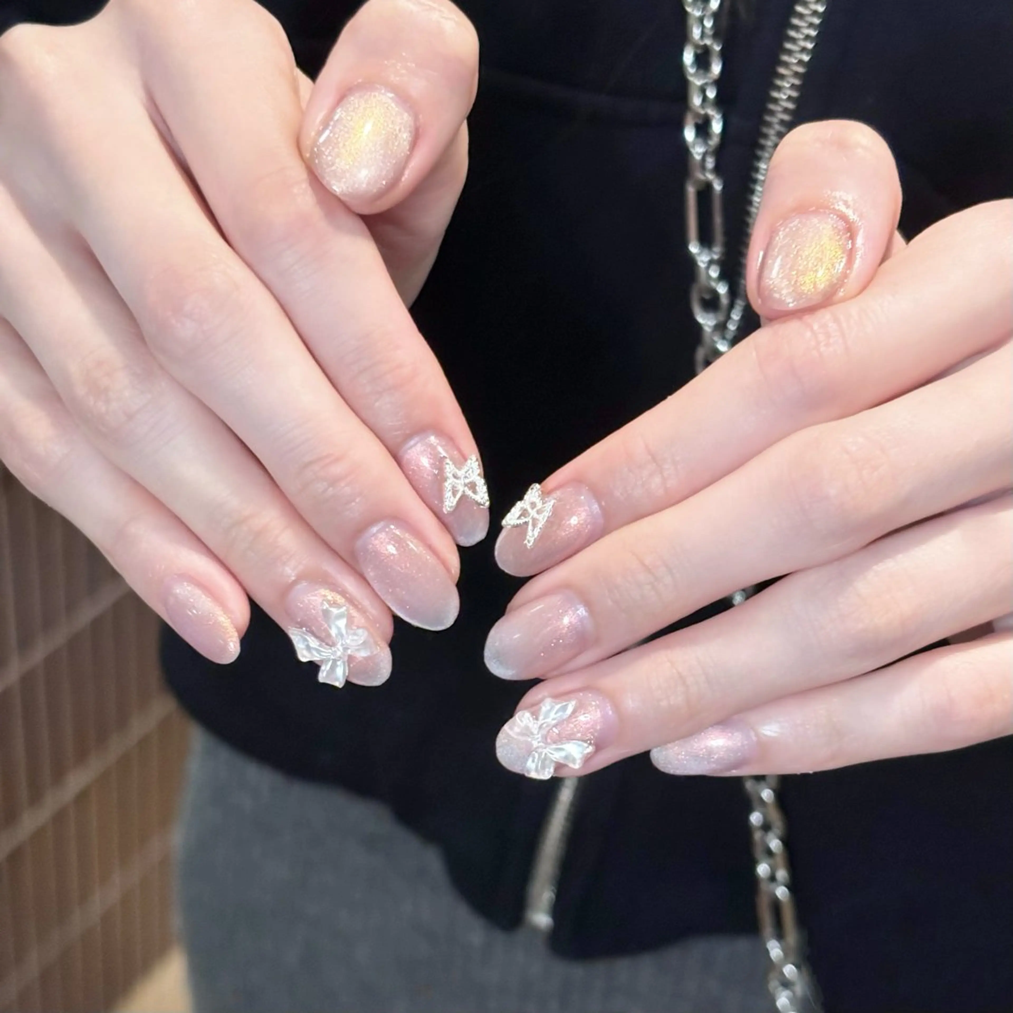 ネイル リボン 🩰fein. 🫧のネイルデザイン