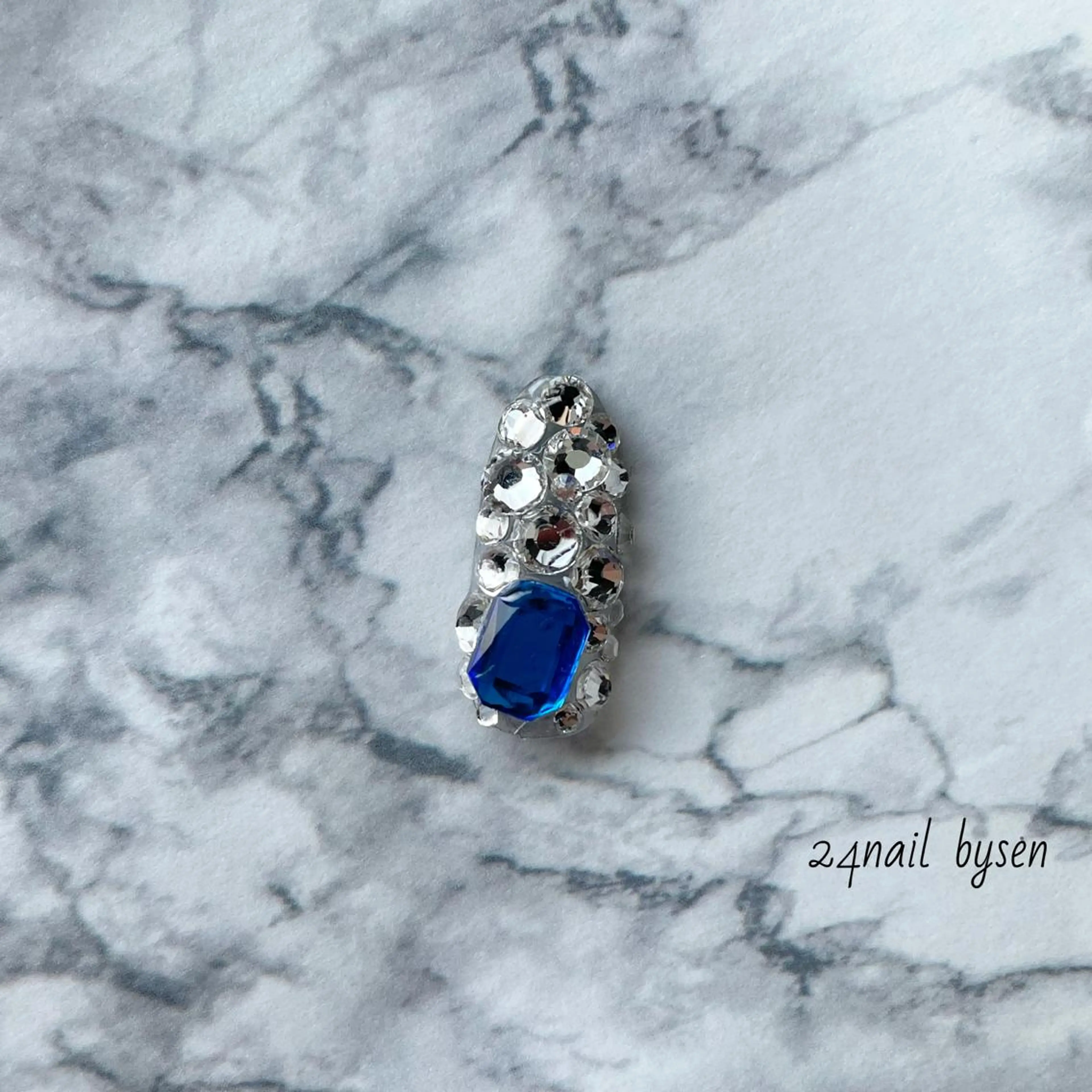 ネイル ストーンネイル Atelier by 24nail/Ayaのネイルデザイン