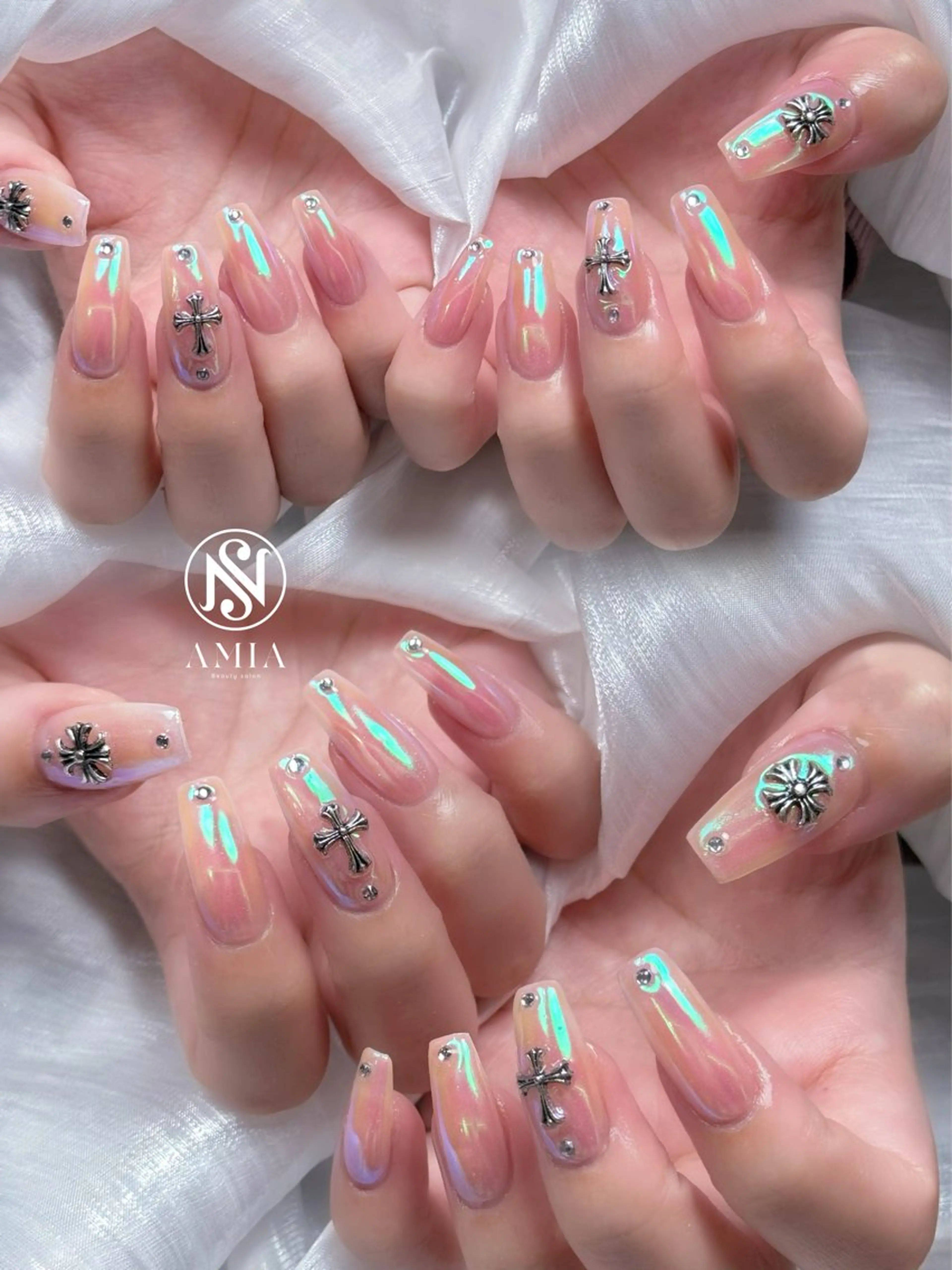 ロング ハンドネイル 🌟AMIA BEAUTY🌟のネイルデザイン
