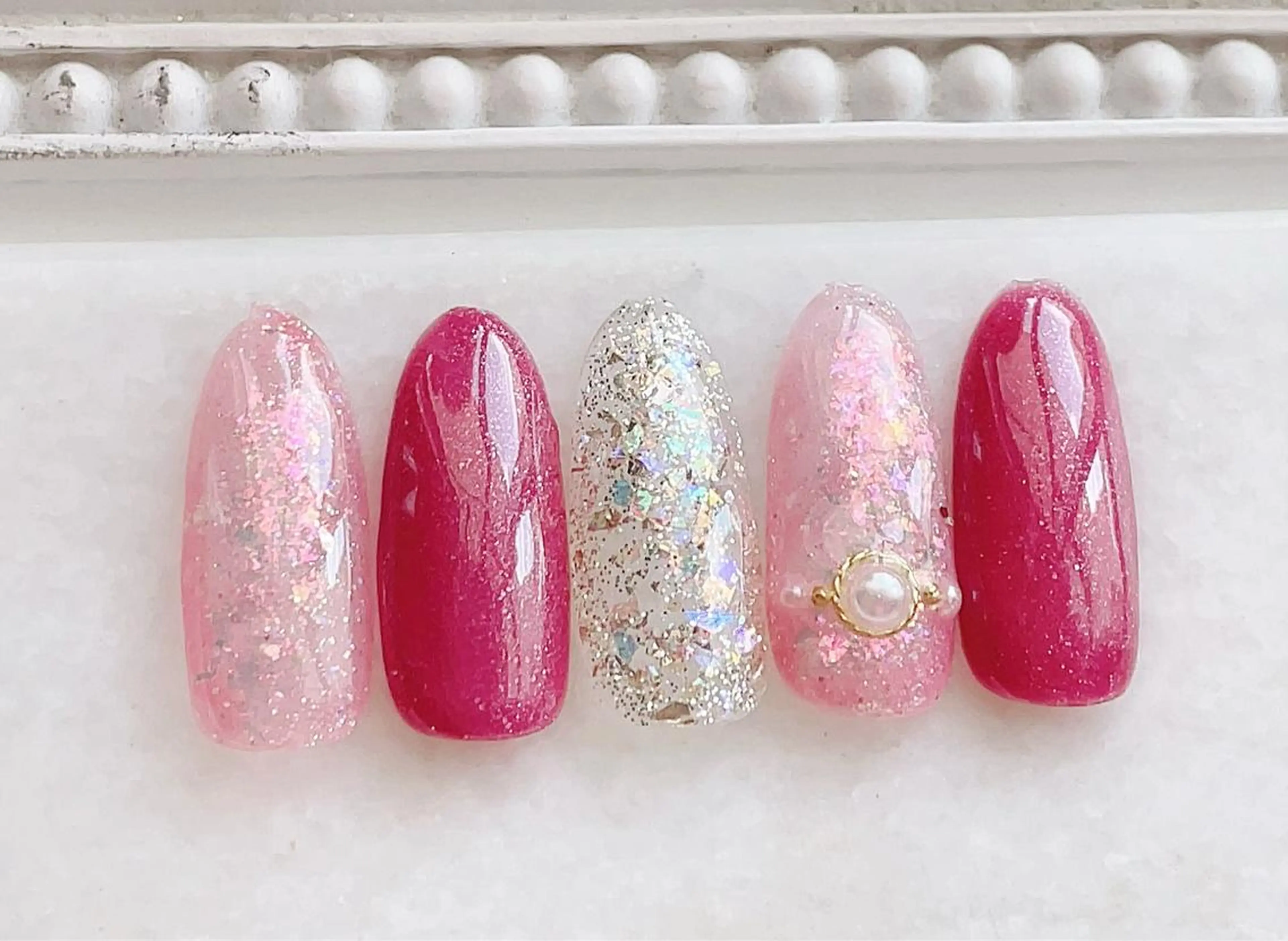 ネイル ジェルネイル キラキラネイル パラジェル ハンドネイル Satomi  のネイルデザイン