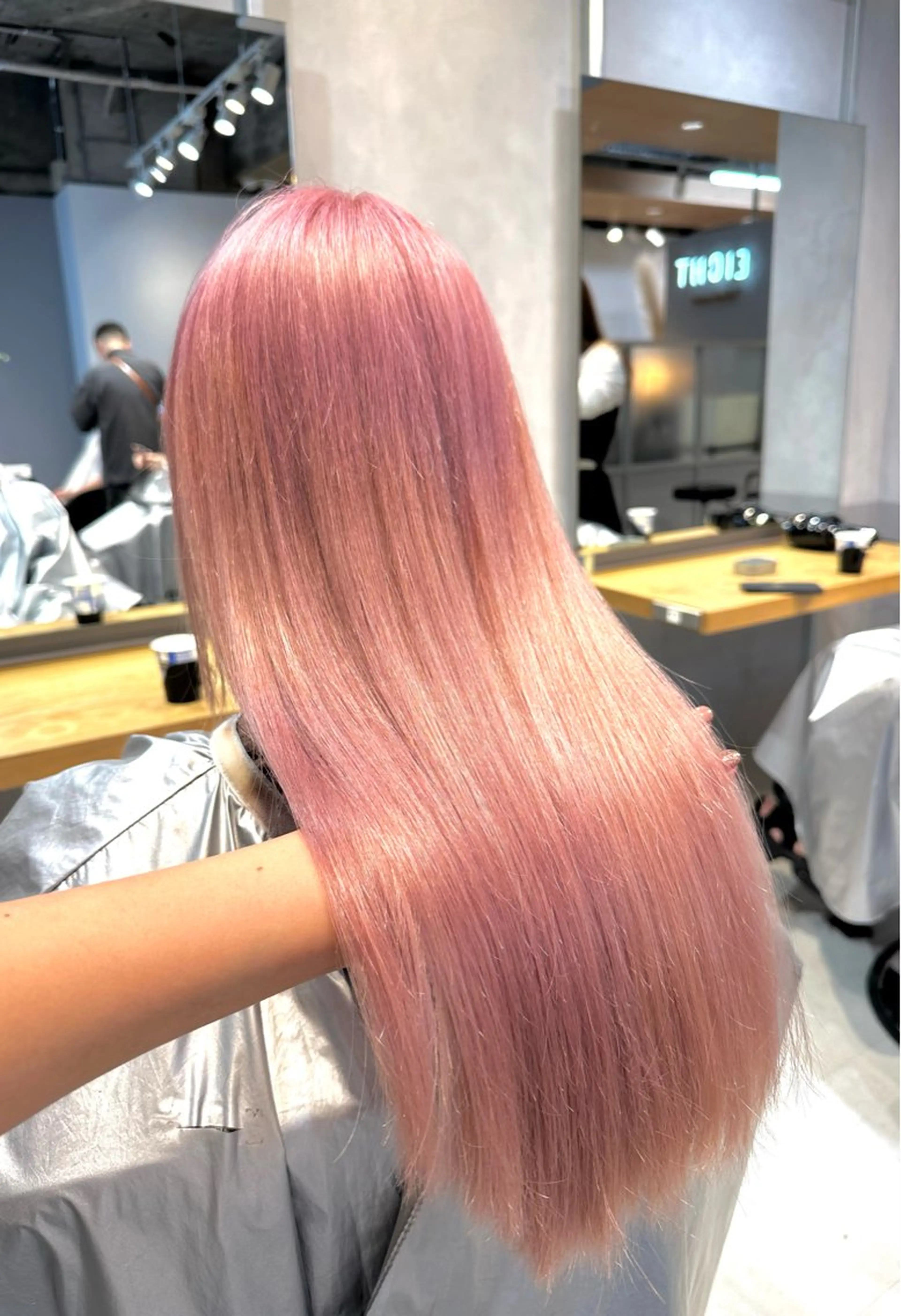 セミロング カラー ヘアカラー トリートメント 💖ハイライト/ハイ トーン💖MIKIのヘアスタイル