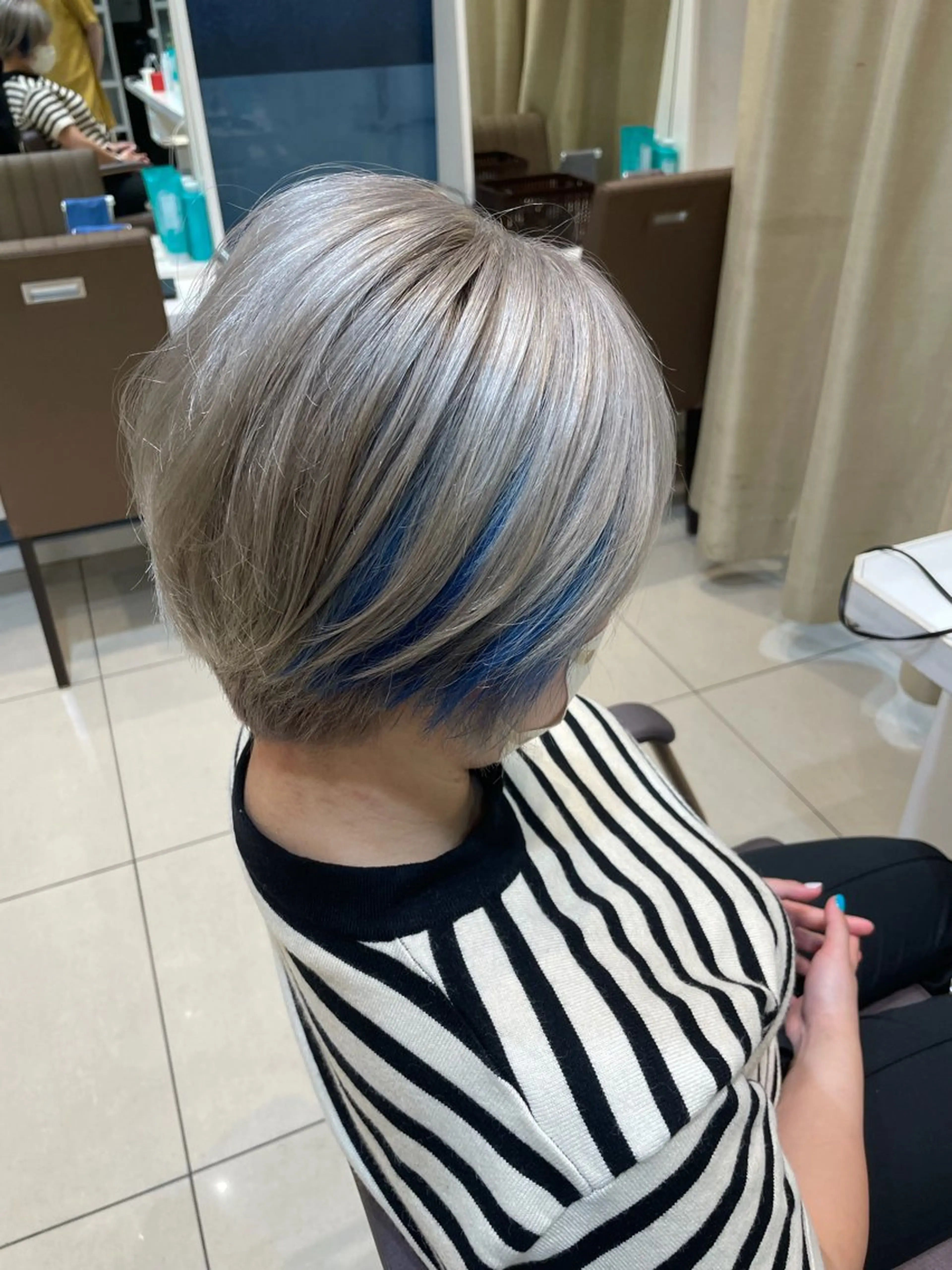 ショート カラー カット ヘアカラー トリートメント 《ブリーチ/赤み消し /髪質改善》若松良樹のヘアスタイル