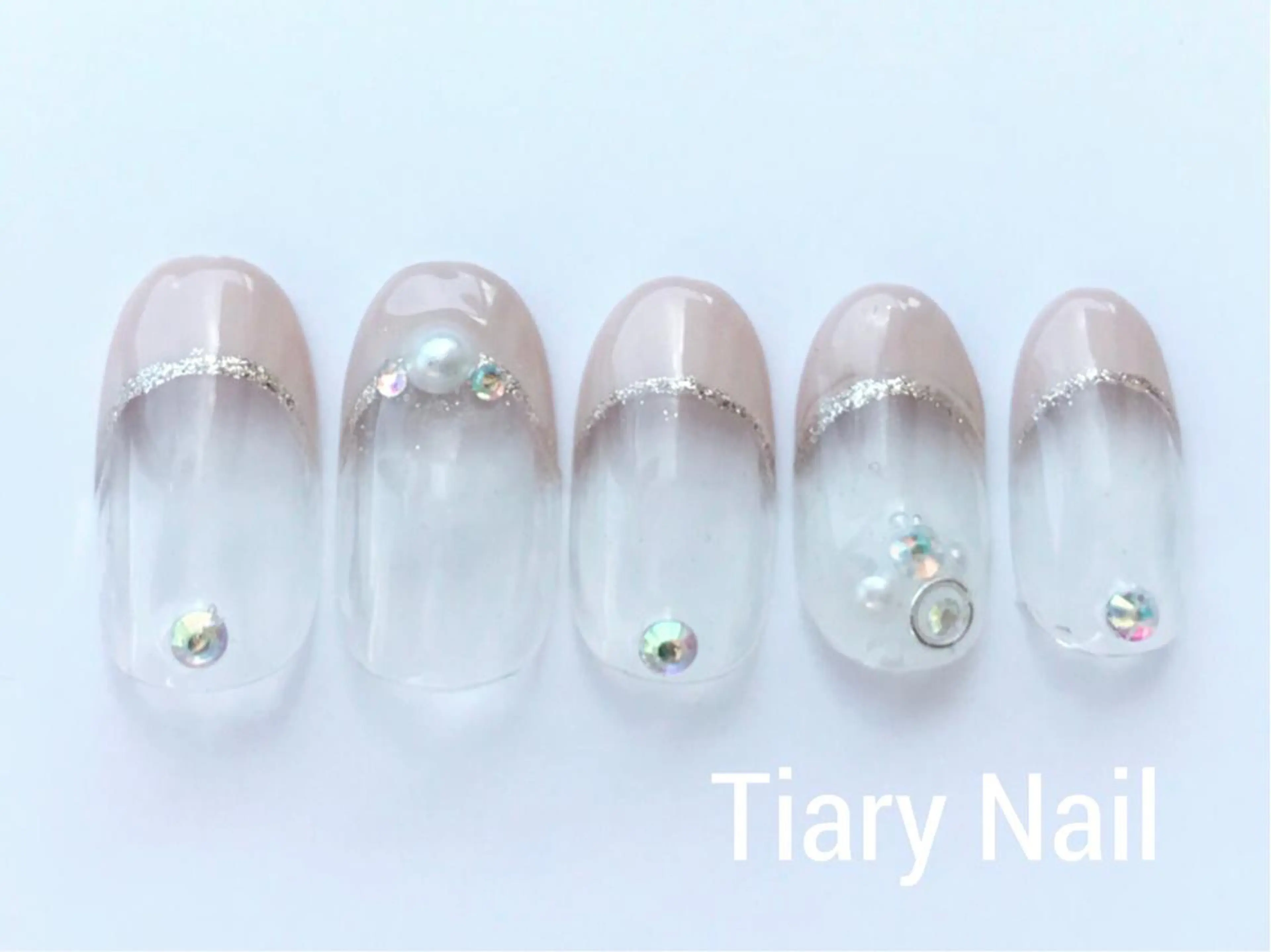 ネイル 💗🪽Tiary Nail🪽💗のネイルデザイン