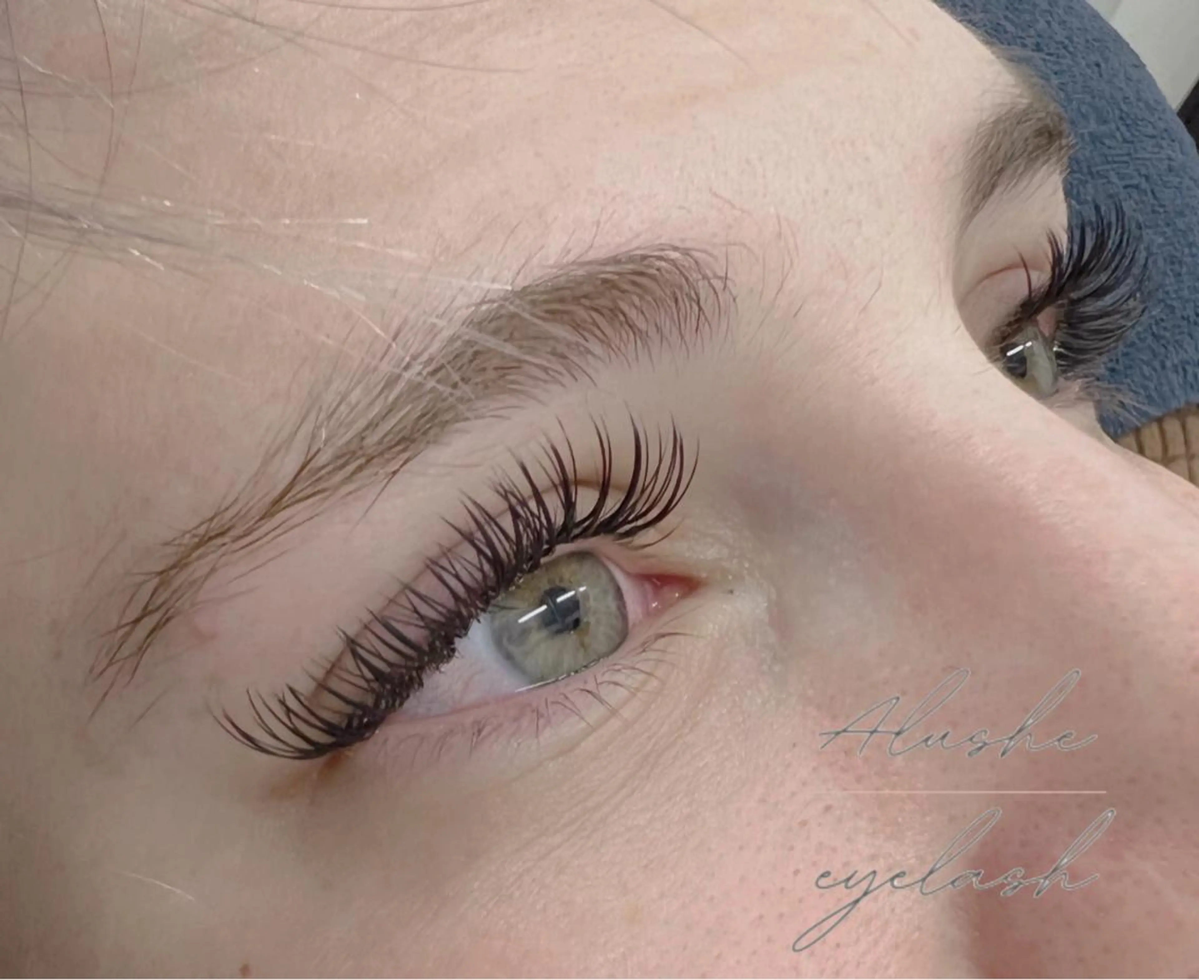 🌟マツエク初回オフ無料 🌟フラットラッシュ　140本　90分　【土日祝＋300円】の写真